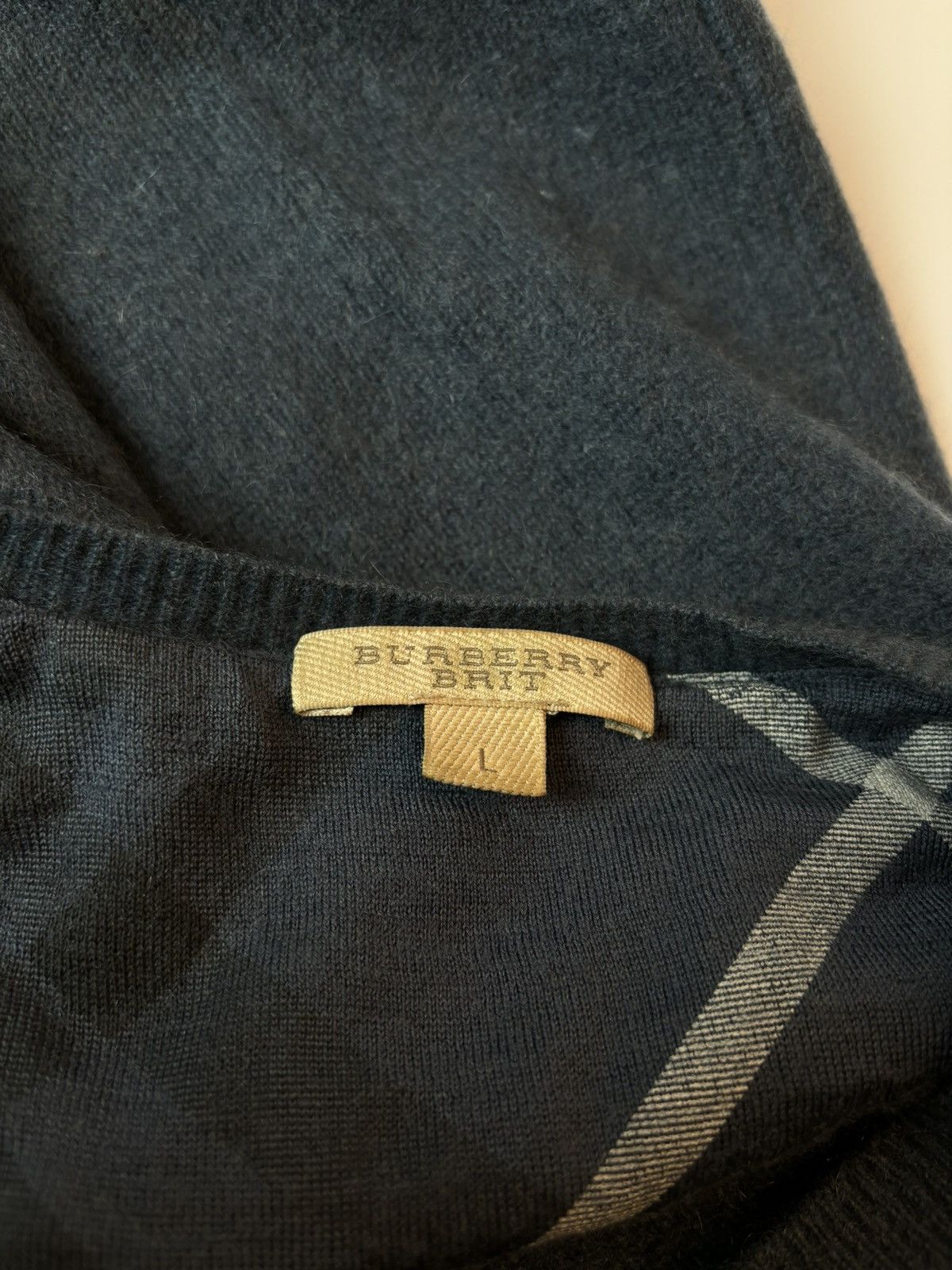 Burberry Burberry 100% cashmere L fits M sweater / pullover Size US L / EU 52-54 / 3 - 4 Thumbnail