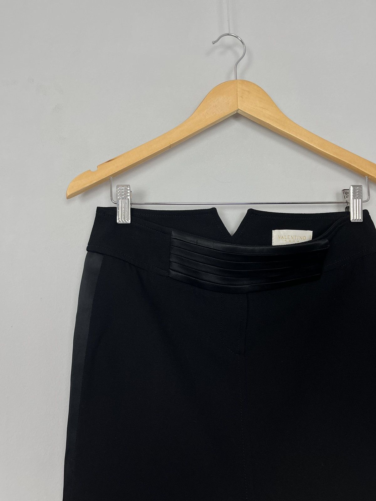 Valentino Valentino Roma Luxury Wool Midi Skirt Made in Italy Size 27" / US 4 / IT 40 - 2 Thumbnail