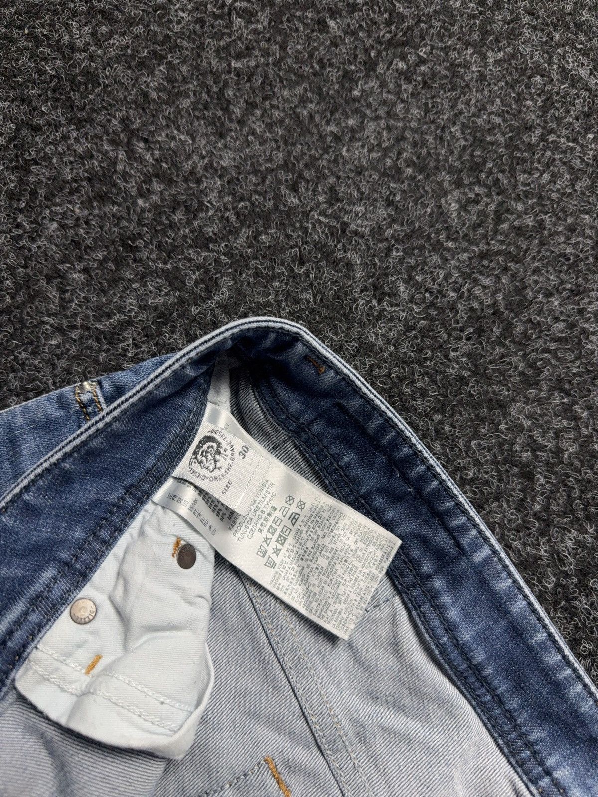 Diesel 00s Y2K Luxury Diesel Thavar-XP Slim Tapered Jeans Y2K Denim Size US 30 / EU 46 - 9 Thumbnail