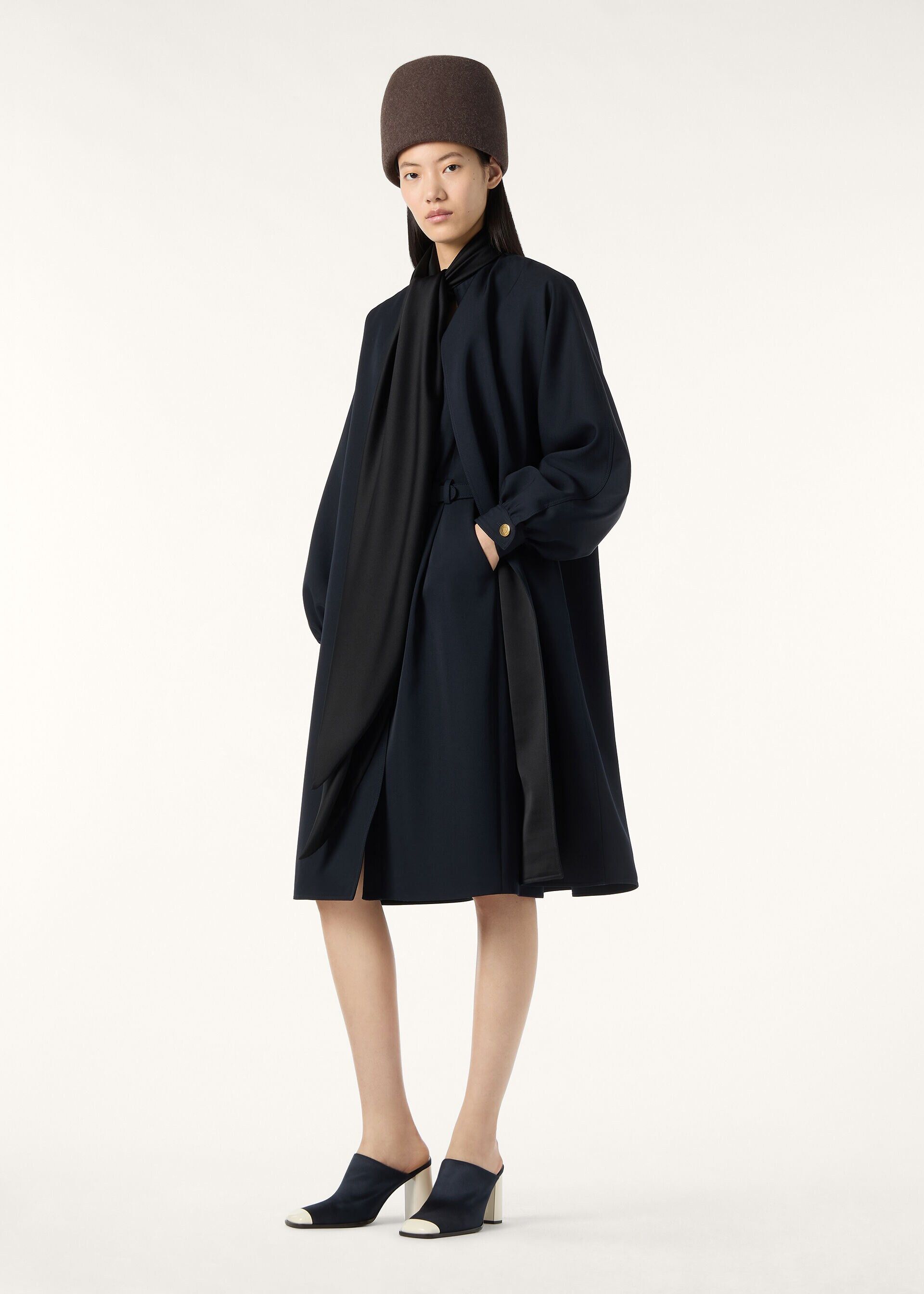 Loro Piana os11x0326 FAQ5870 Ibel Coat in Blue Navy/Black Size L / US 10 / IT 46 - 2 Thumbnail