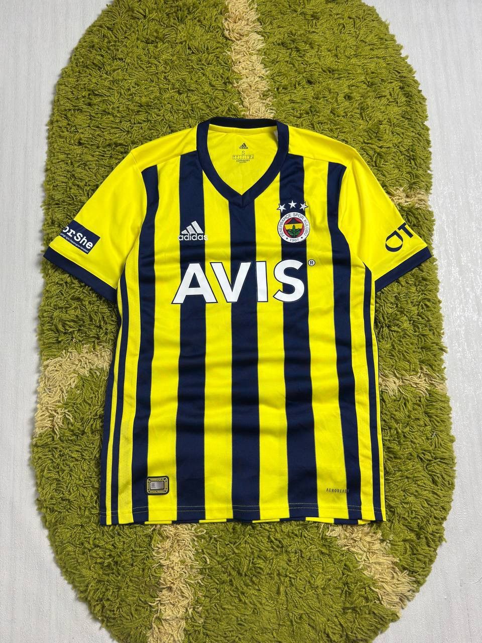 Other STEAL! 2020 Fenerbahce Fc Home Jersey Size US S / EU 44-46 / 1 - 2 Thumbnail