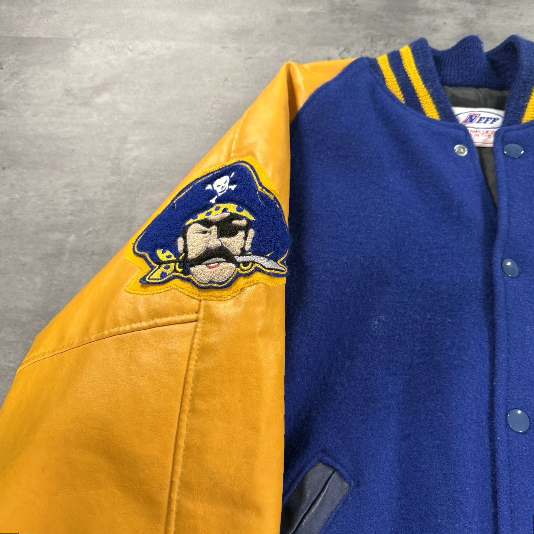 Vintage VINTAGE Neff Varsity Jacket Mens Large Blue Yellow Pirates Wool Leather Bomber Size US L / EU 52-54 / 3 - 3 Thumbnail