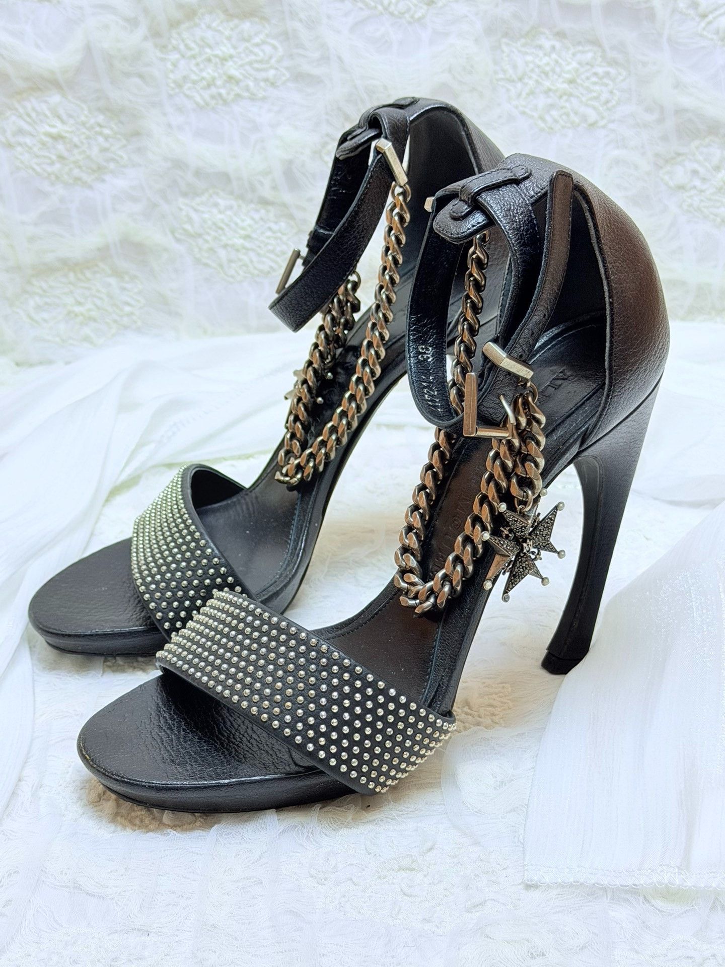 Alexander McQueen Alexander McQueen Sandals us_8 Women Size US 8 / IT 38 - 1 Thumbnail
