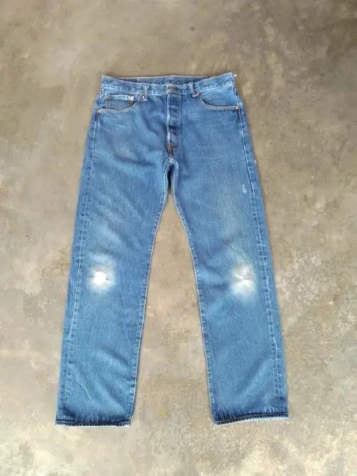 Jean × Levi's × Vintage Vintage Levis 501 Distressed Jeans 34x31 Size US 34 / EU 50 - 1 Thumbnail