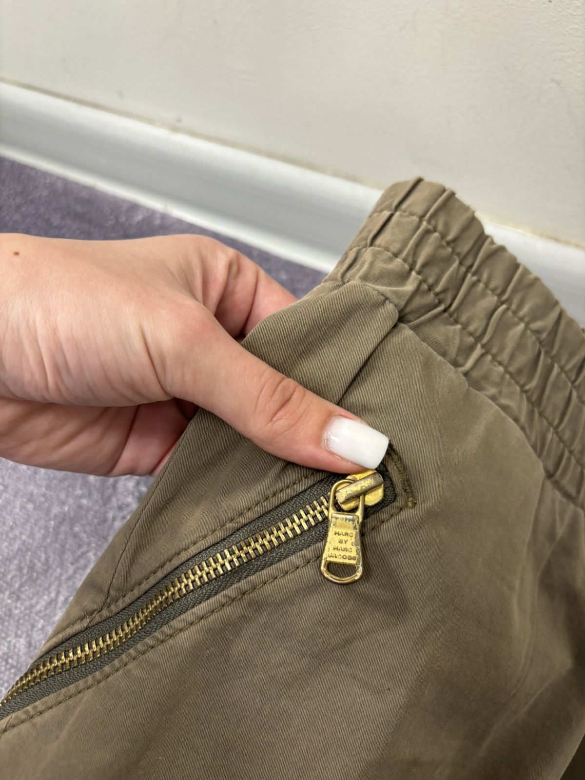 Marc by Marc Jacobs Marc By Marc Jacobs Women’s Khaki Green Luxury Joggers Pants Size 27" / US 4 / IT 40 - 10 Thumbnail