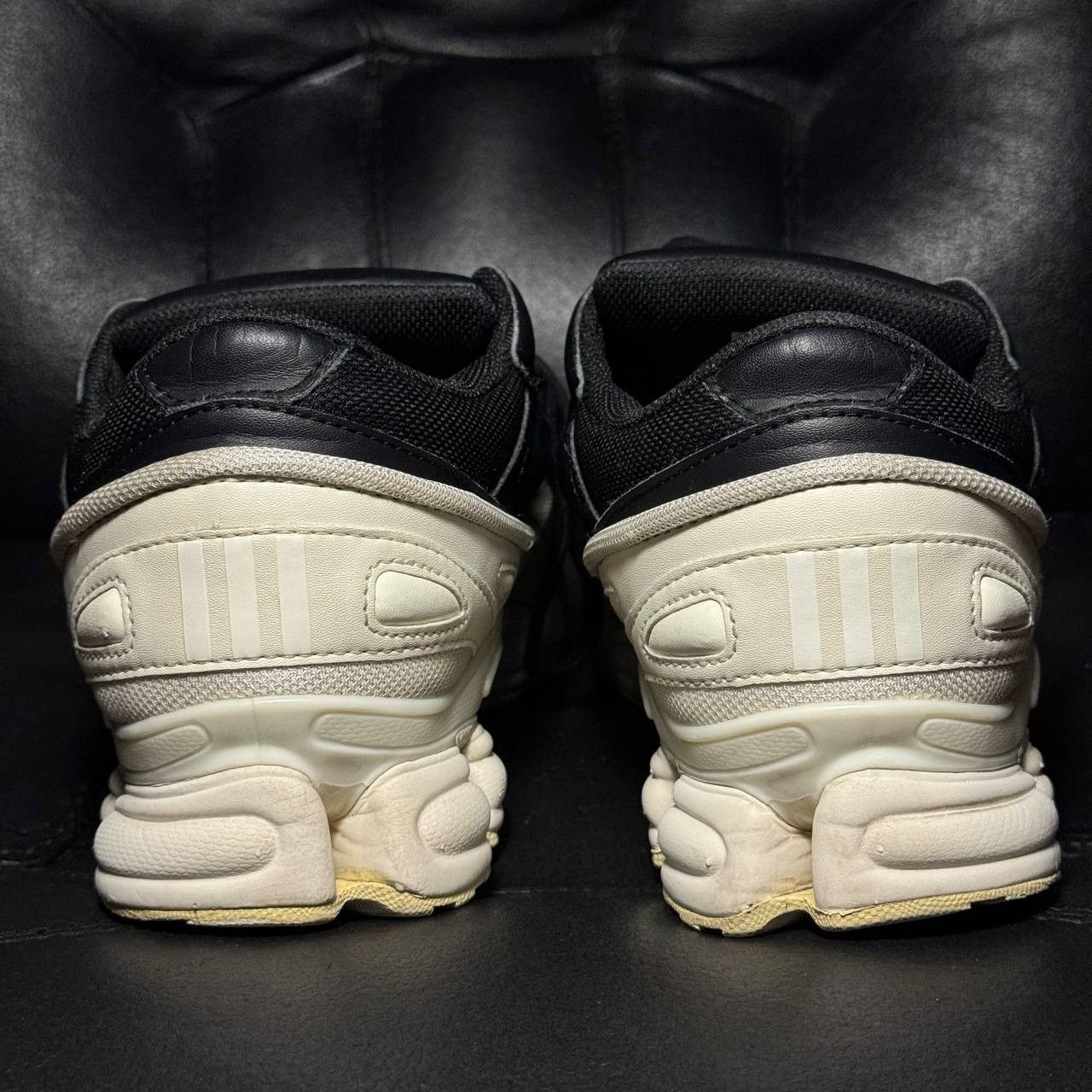 Adidas × Raf Simons 9,5us sneakers Adidas Raf Simons Ozweego White Black fw18 Size US 9.5 / EU 42-43 - 2 Thumbnail