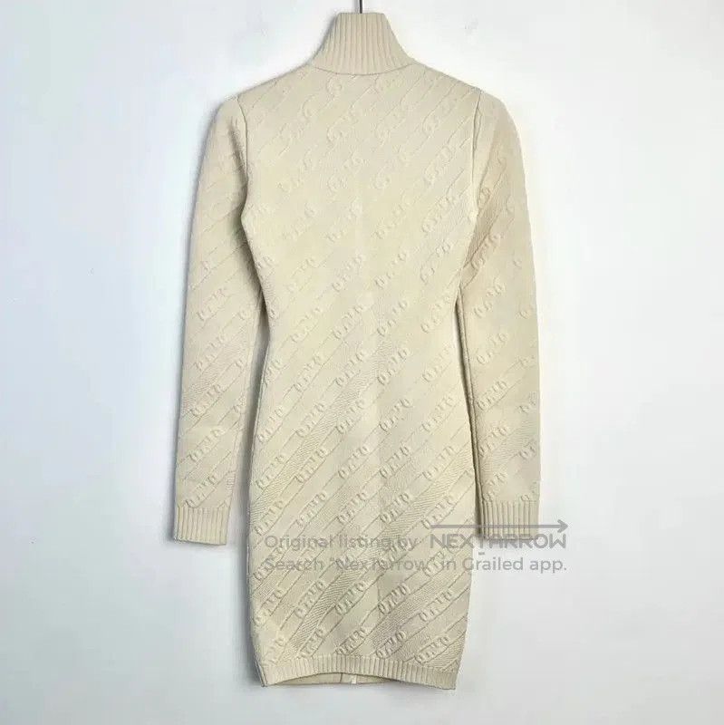 Fendi Fendi Cream Knit Long Sleeve Sweater . Size XS / US 0-2 / IT 36-38 - 2 Thumbnail
