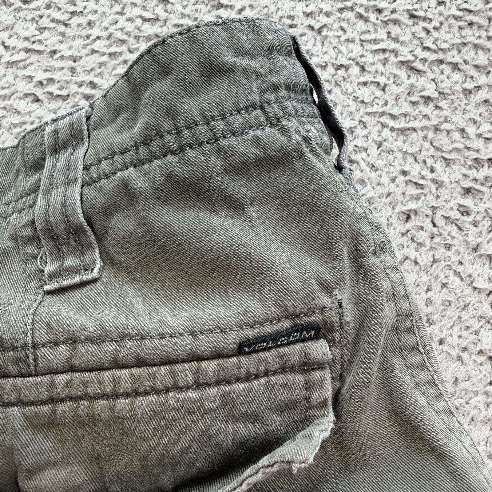 Volcom Vintage Y2K Volcom Gray Utility Cargo Shorts Skate 30 Size US 30 / EU 46 - 7 Thumbnail