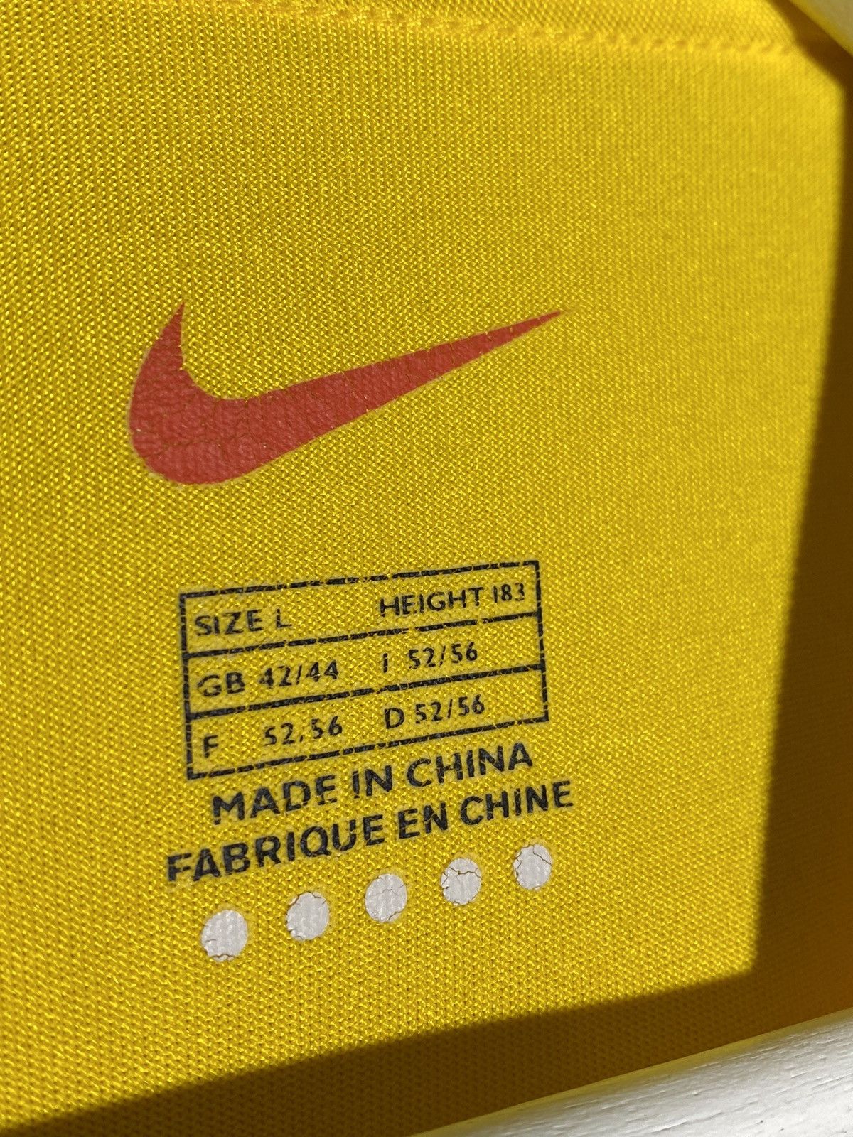 Nike × Vintage Vintage Nike Brazil National Team 2000 Home Football Shirt Size US L / EU 52-54 / 3 - 9 Thumbnail