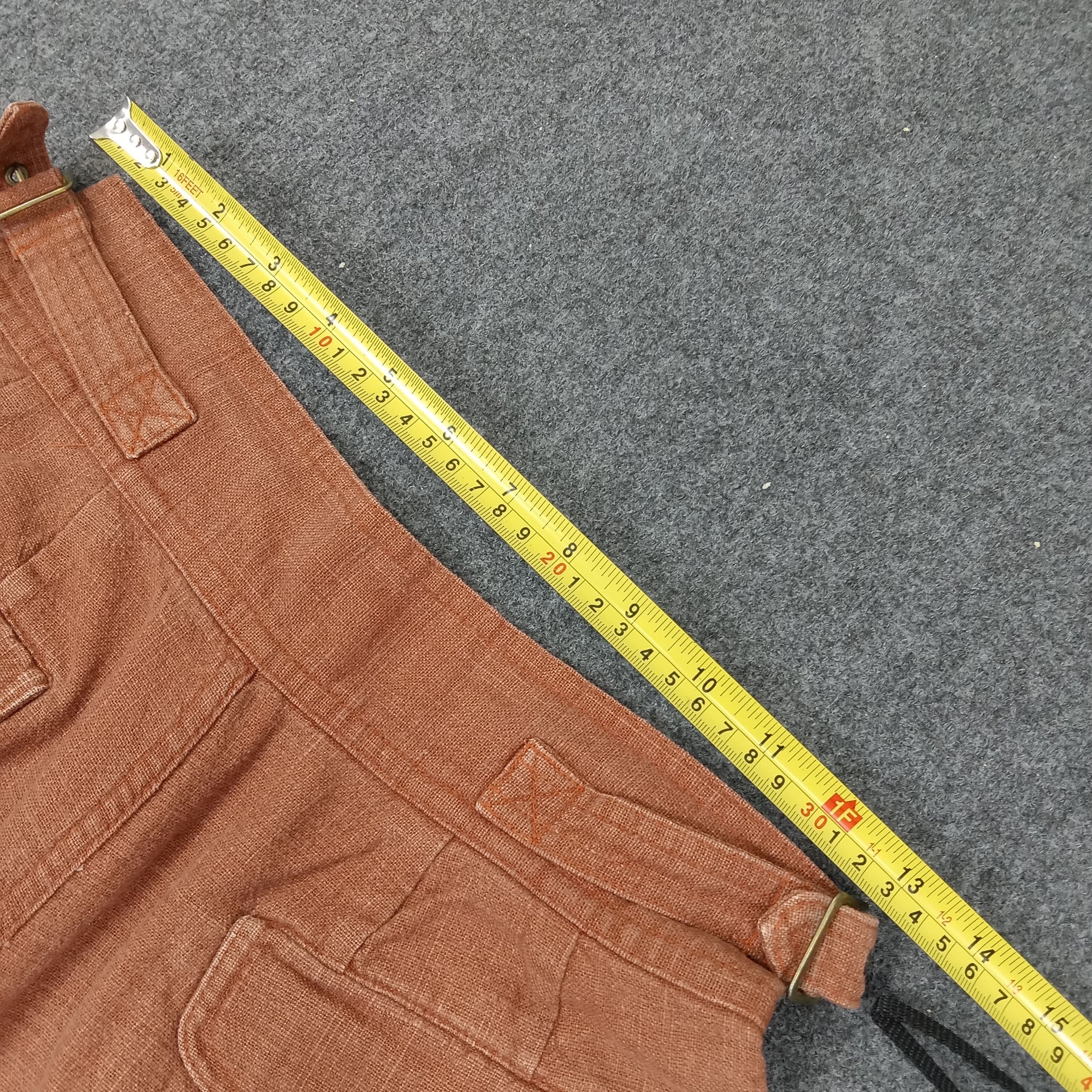 Hai Sporting Gear by Issey Miyake Balloon Pants C244N19