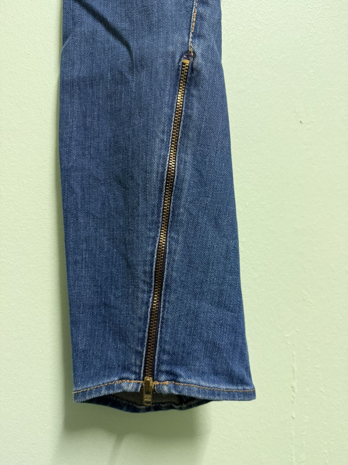 Levi's Vintage Levis Red Twisted Leg Size US 32 / EU 48 - 8 Thumbnail