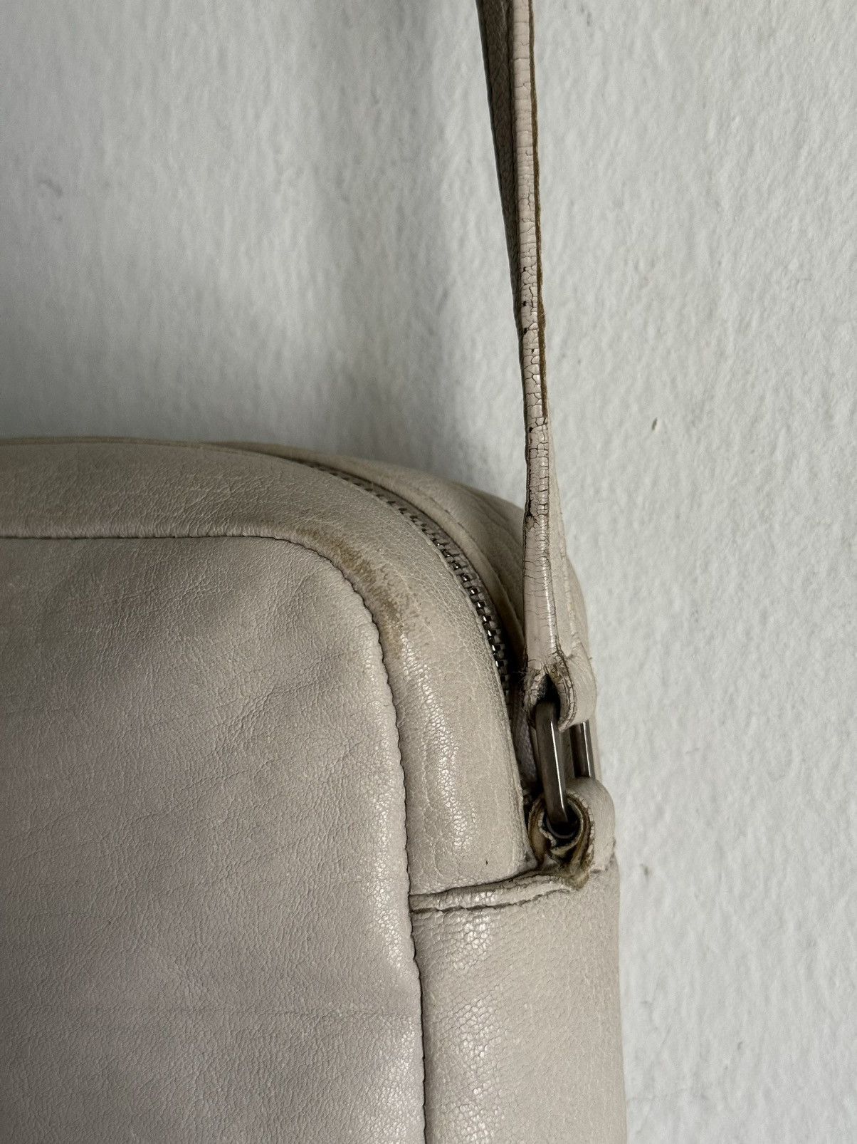 Saint Laurent Paris Saint Laurent Lou Camera calfskin Sling bag Size ONE SIZE - 5 Thumbnail