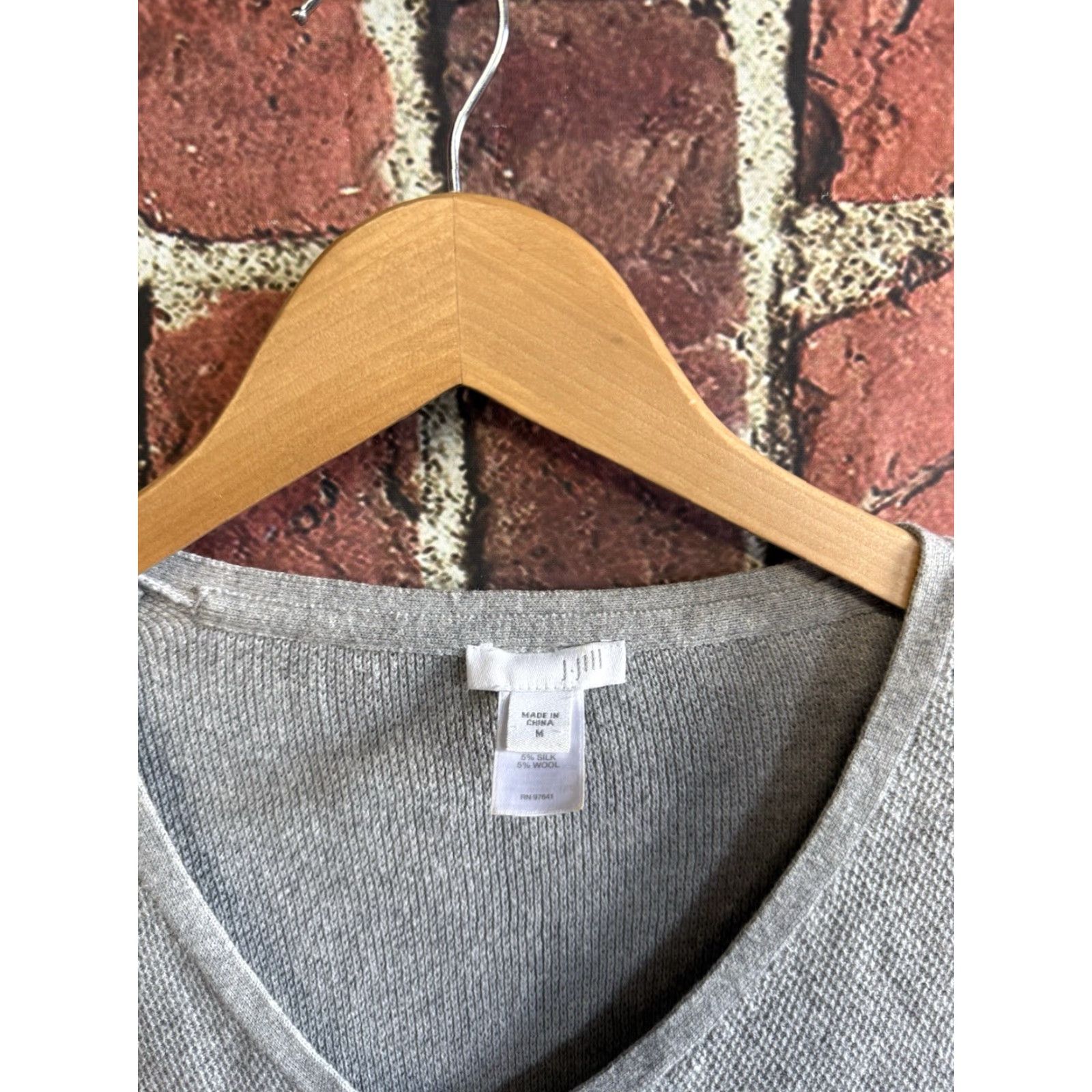 J. Jill J. Jill Womens Gray Knit Long Sleeve V-Neck T-Shirt M Medium Size M / US 6-8 / IT 42-44 - 3 Thumbnail