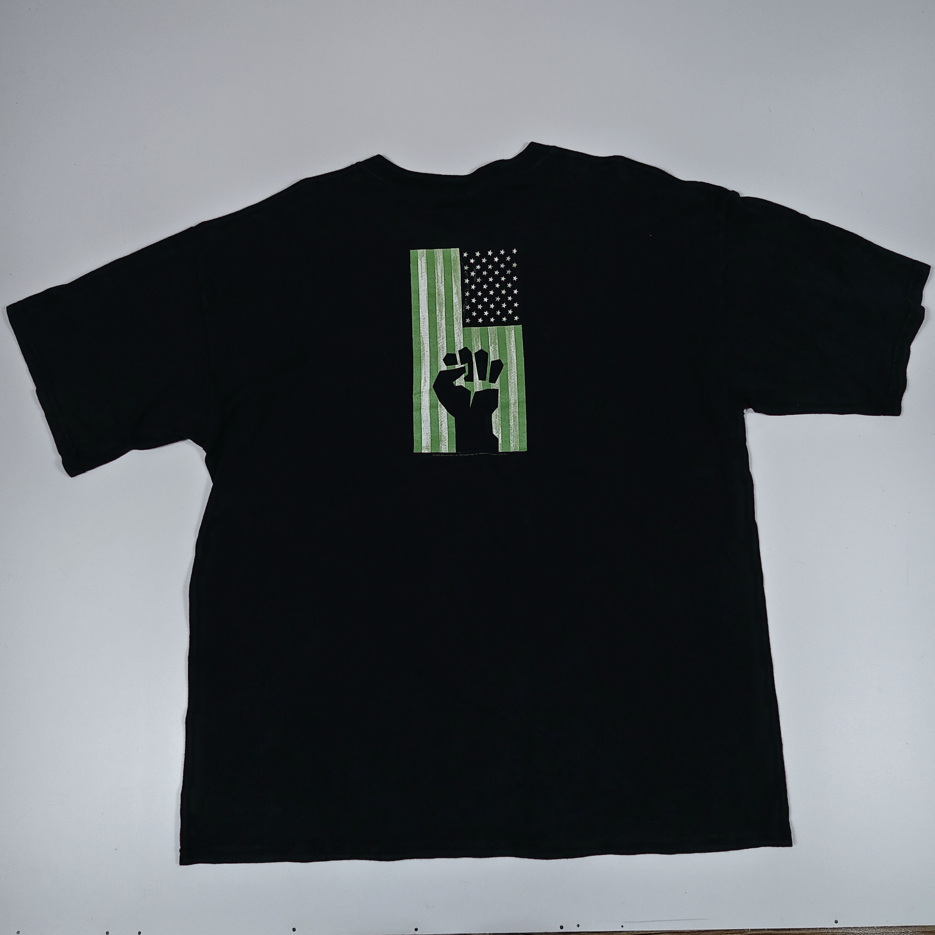Band Tees 2004 Green Day "American Idiot" Fist Flag #F Size US L / EU 52-54 / 3 - 1 Thumbnail