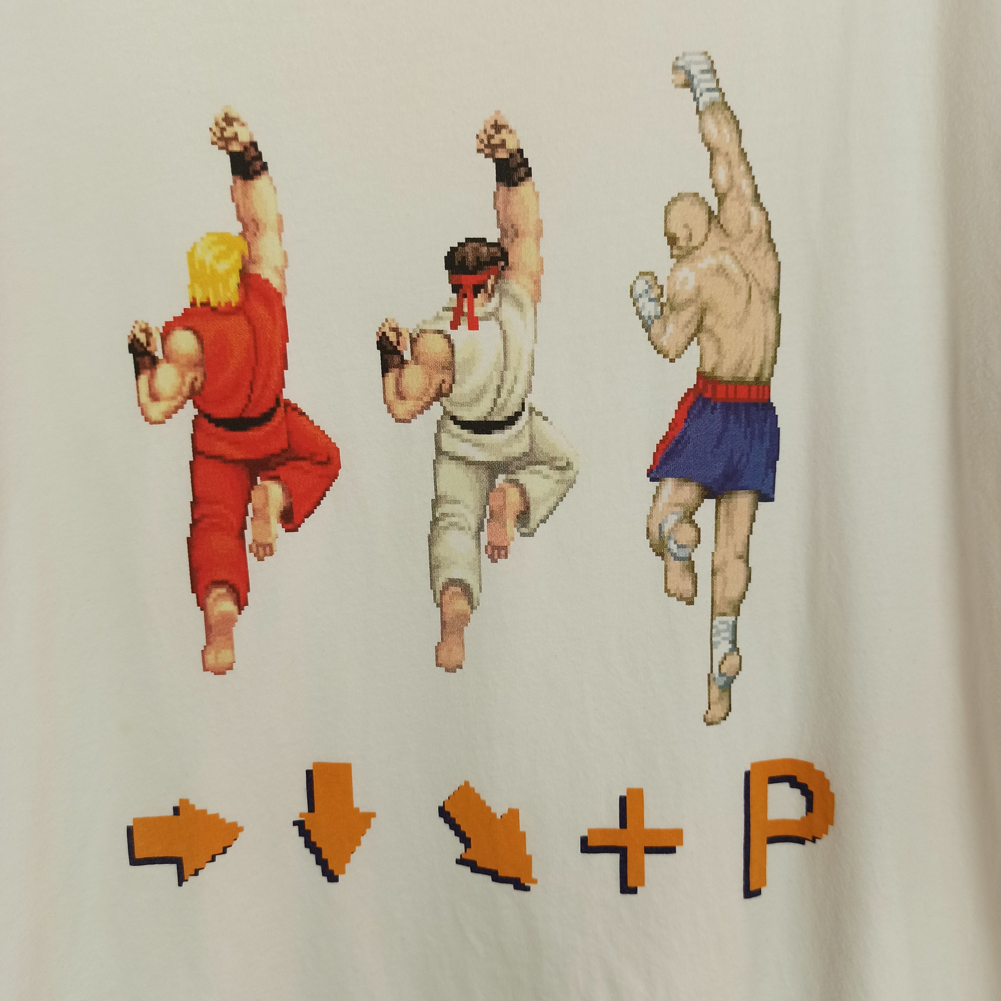 Street Fighter × Uniqlo Rare Capcom Street Fight Street Fighter Game Japan Tee Size US XL / EU 56 / 4 - 2 Thumbnail