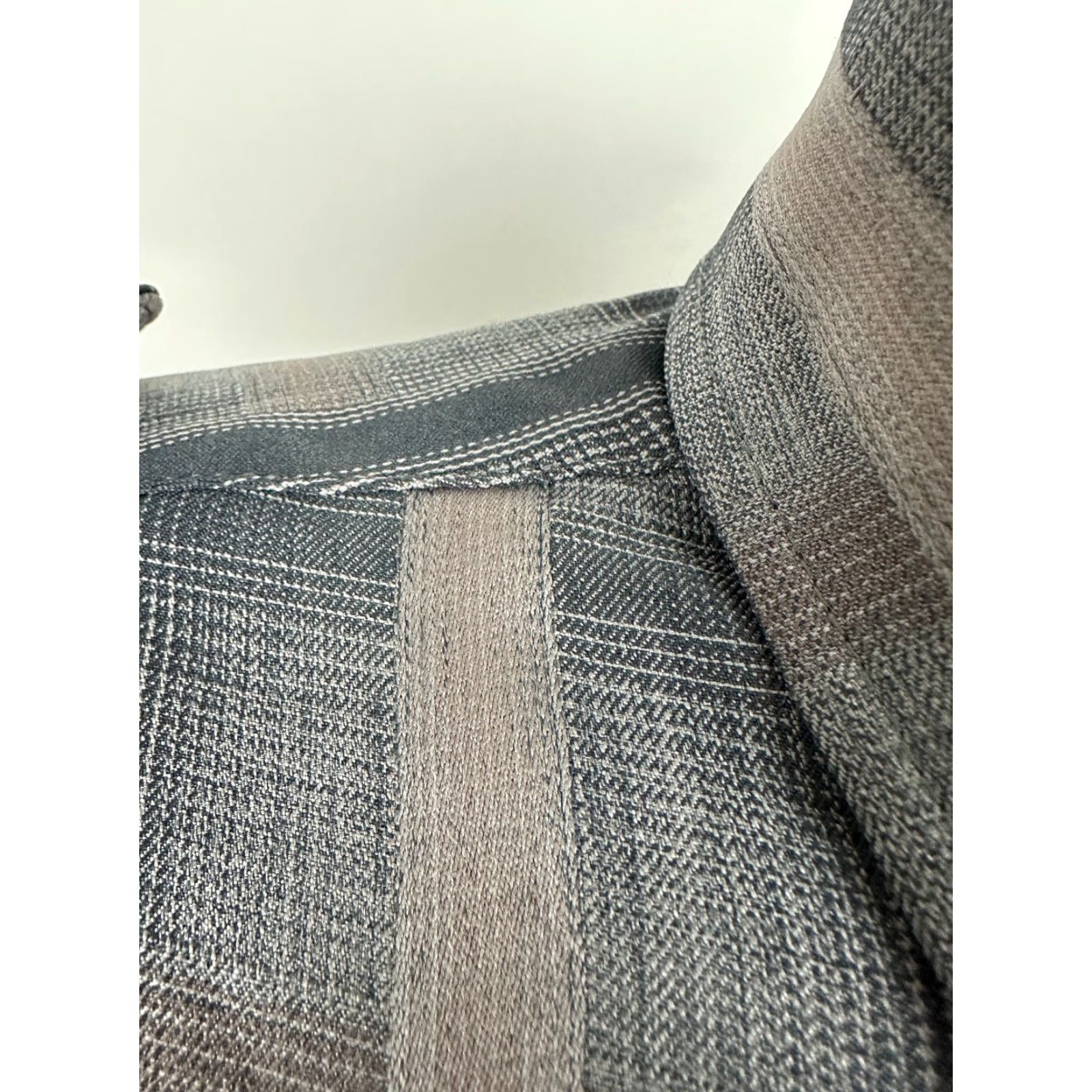 Vintage VINTAGE 90s PRONTI Shirt Men 2XL Button-Up Plaid Polyester Shadow Gray 27" Pit to Pit Pockets 32.5" Collared Sleeve Long Mens Size US XXL / EU 58 / 5 - 3 Thumbnail