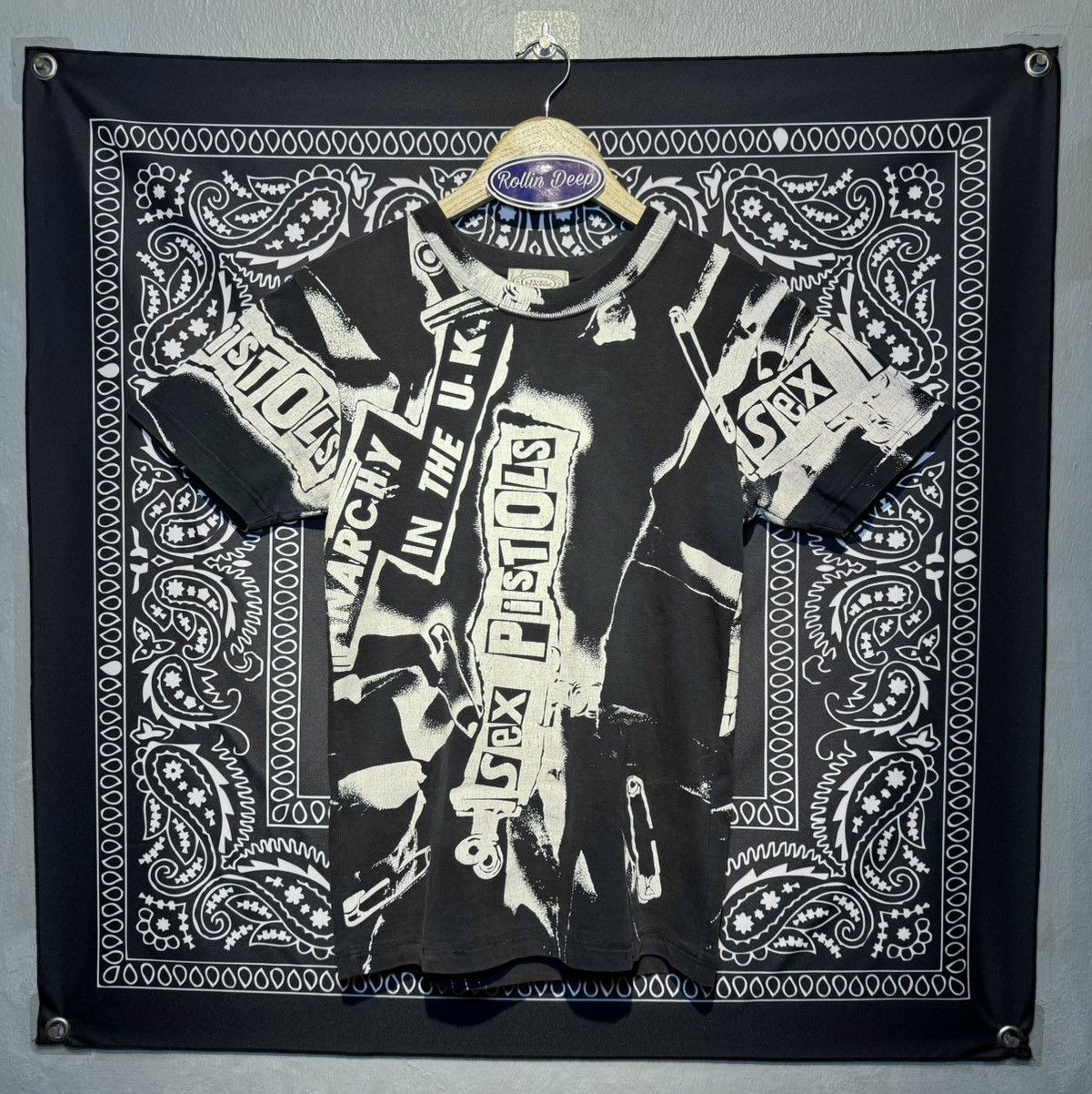 Vintage Rare Vintage Sex Pistols All Over Print Tee Size US M / EU 48-50 / 2 - 1 Thumbnail