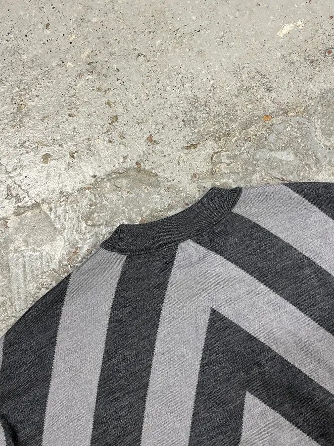 Emporio Armani 2010s Emporio Armani V Lines White & Grey Sweater Size US M / EU 48-50 / 2 - 6 Thumbnail