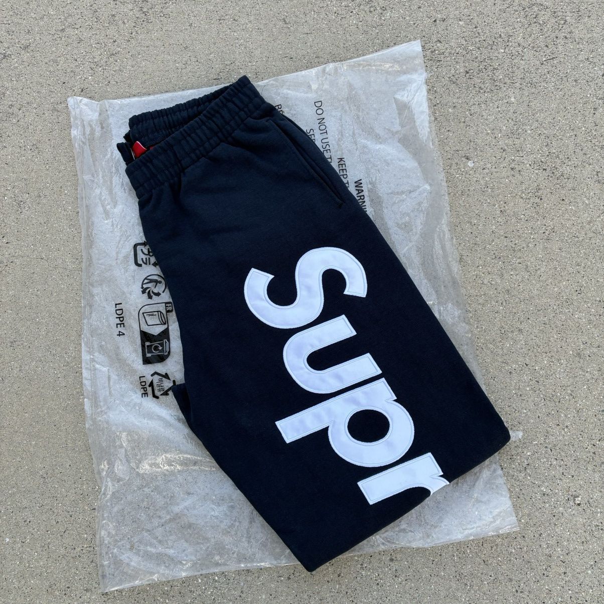 Supreme Supreme Washed Navy Satin Appliqué Sweatpants Joggers S Size US 30 / EU 46 - 3 Thumbnail