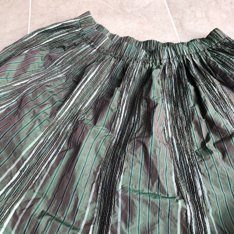 Issey Miyake Issey Miyake size:2 A green British-style skirt Size 23" - 3 Thumbnail