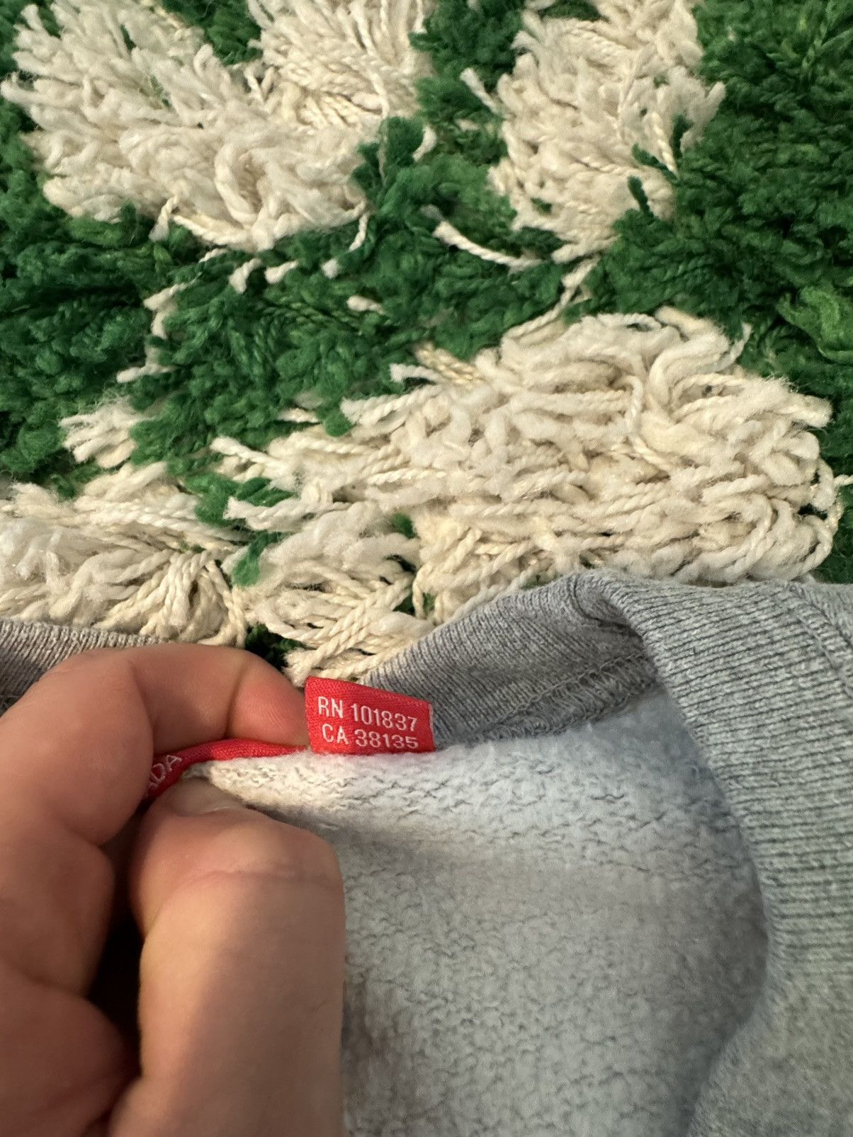 Supreme Supreme cutout logo crewneck Size US M / EU 48-50 / 2 - 5 Thumbnail