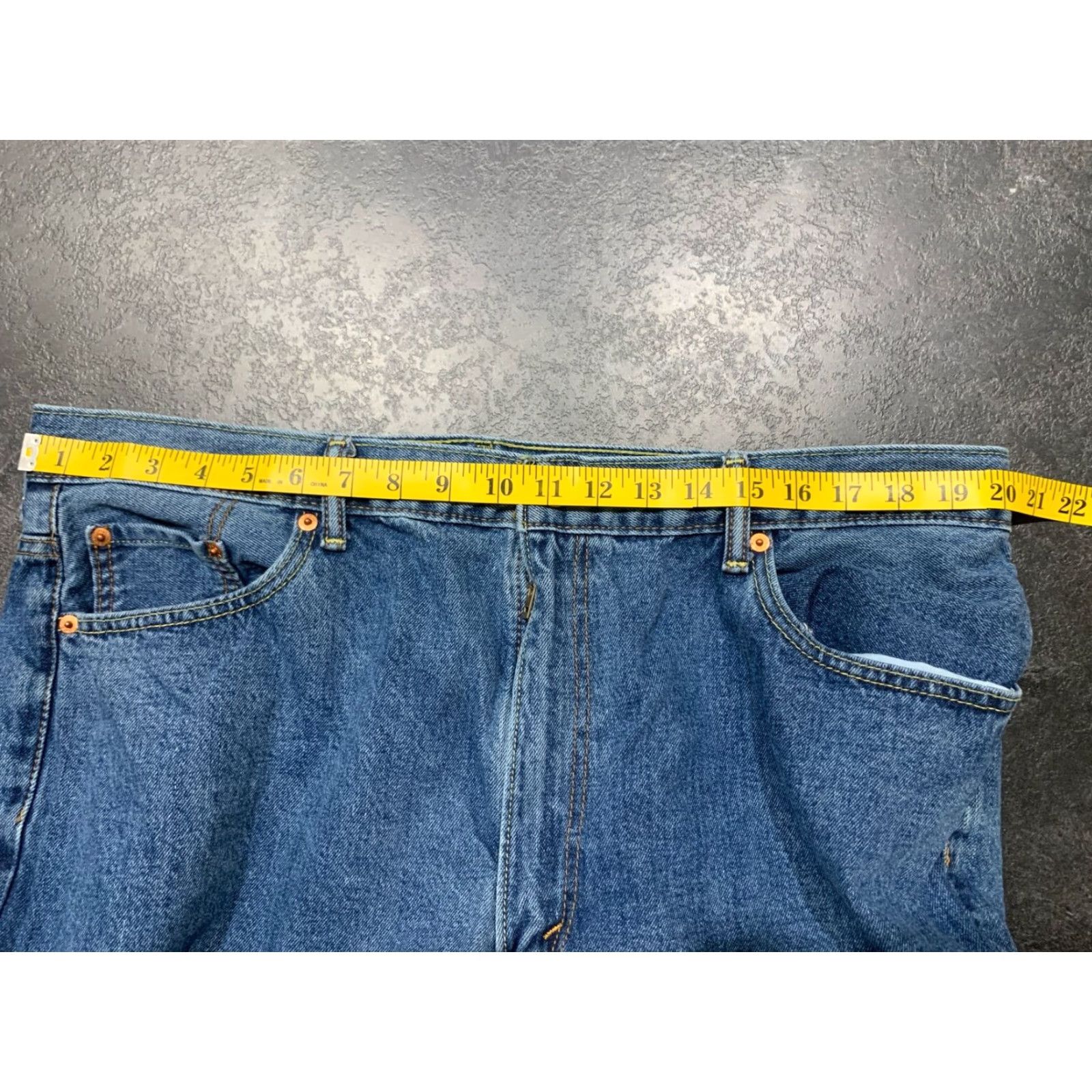 Levi's Levi's 550 Jeans Men's Relaxed Fit Size 40x30 Blue Medium Wash Denim - 5-Pocket Design, High Rise, Classic American Size US 42 / EU 58 - 7 Thumbnail