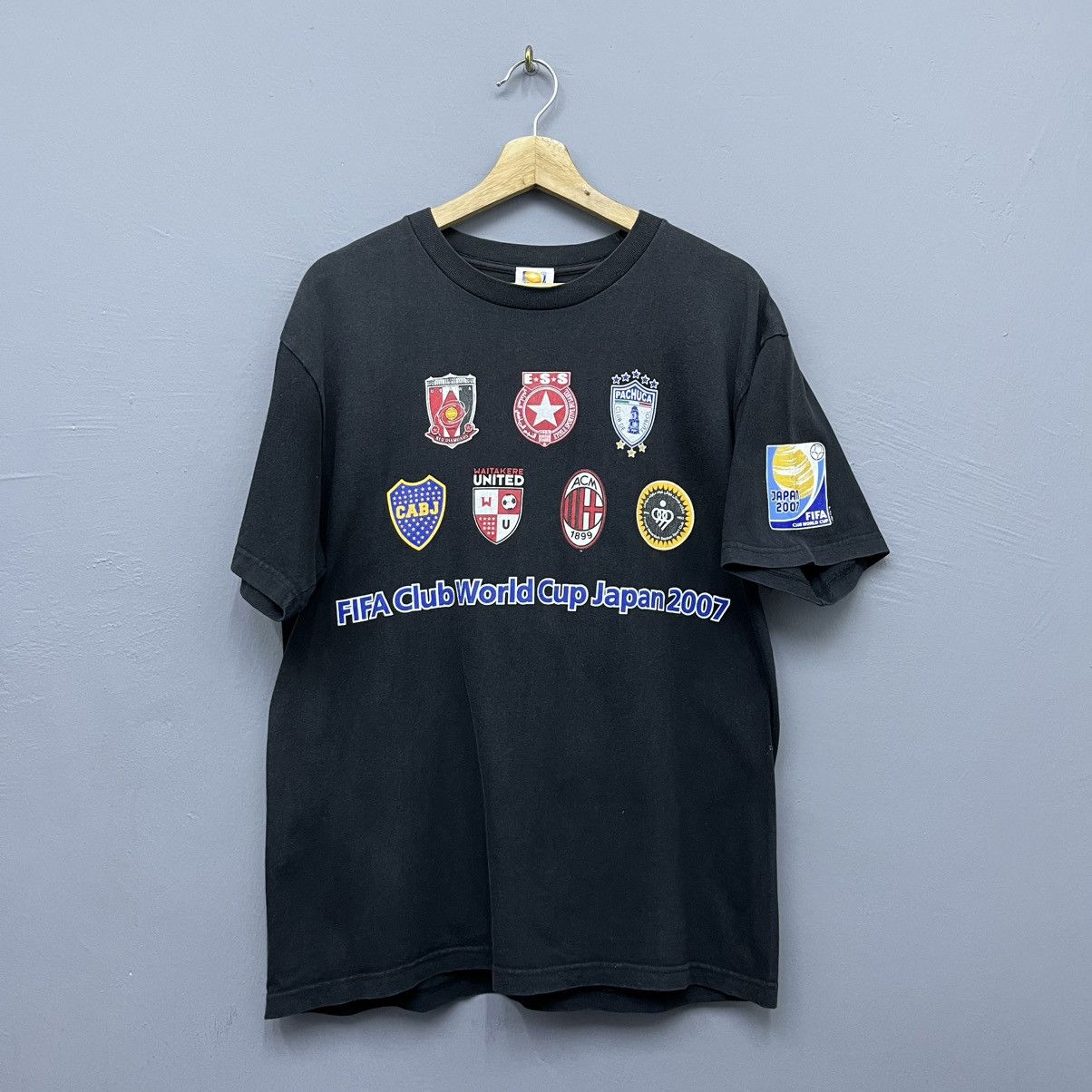 Vintage Vintage Y2K FIFA Club World Cup Japan T-shirt Sportswear Size US L / EU 52-54 / 3 - 1 Thumbnail