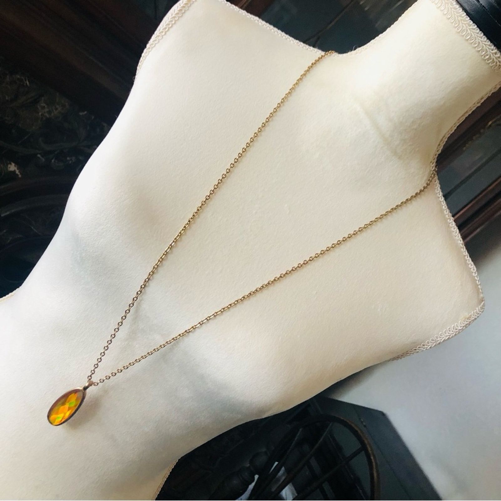 Vintage Vintage Roman long raindrop faceted glass gem on chain Size ONE SIZE - 1 Thumbnail