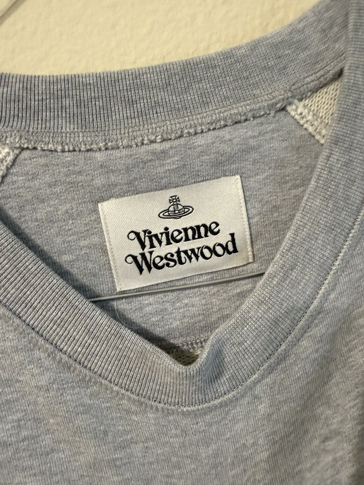Vivienne Westwood Vivienne Westwood Gray Orb Logo Crewneck Size US L / EU 52-54 / 3 - 4 Thumbnail