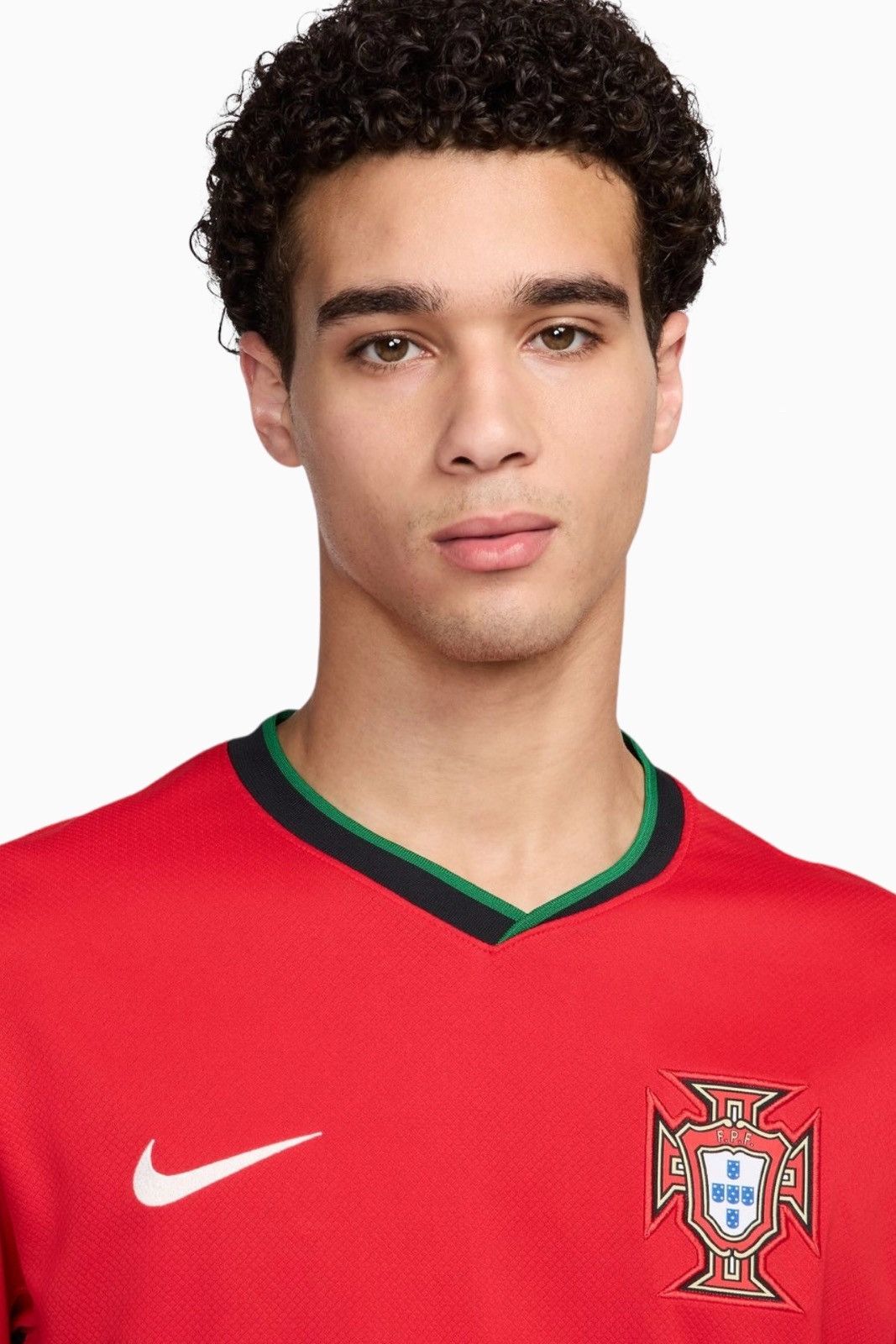 Nike 🇵🇹 Vintage 2024 Nike Portugal Soccer Home Jersey T-Shirt Y2K Size US S / EU 44-46 / 1 - 3 Thumbnail