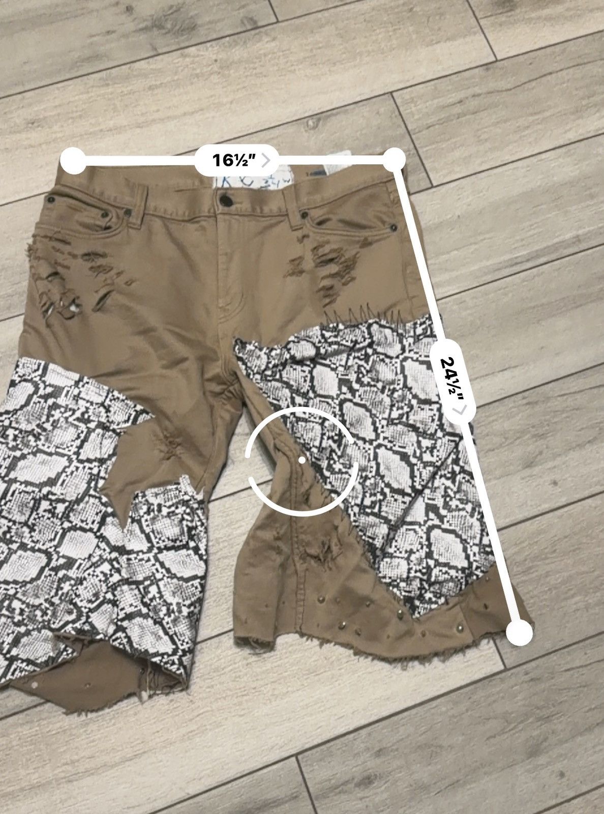 Other 1/1 Flared snake skin jorts w/ metal spikes W32 Size US 32 / EU 48 - 6 Thumbnail