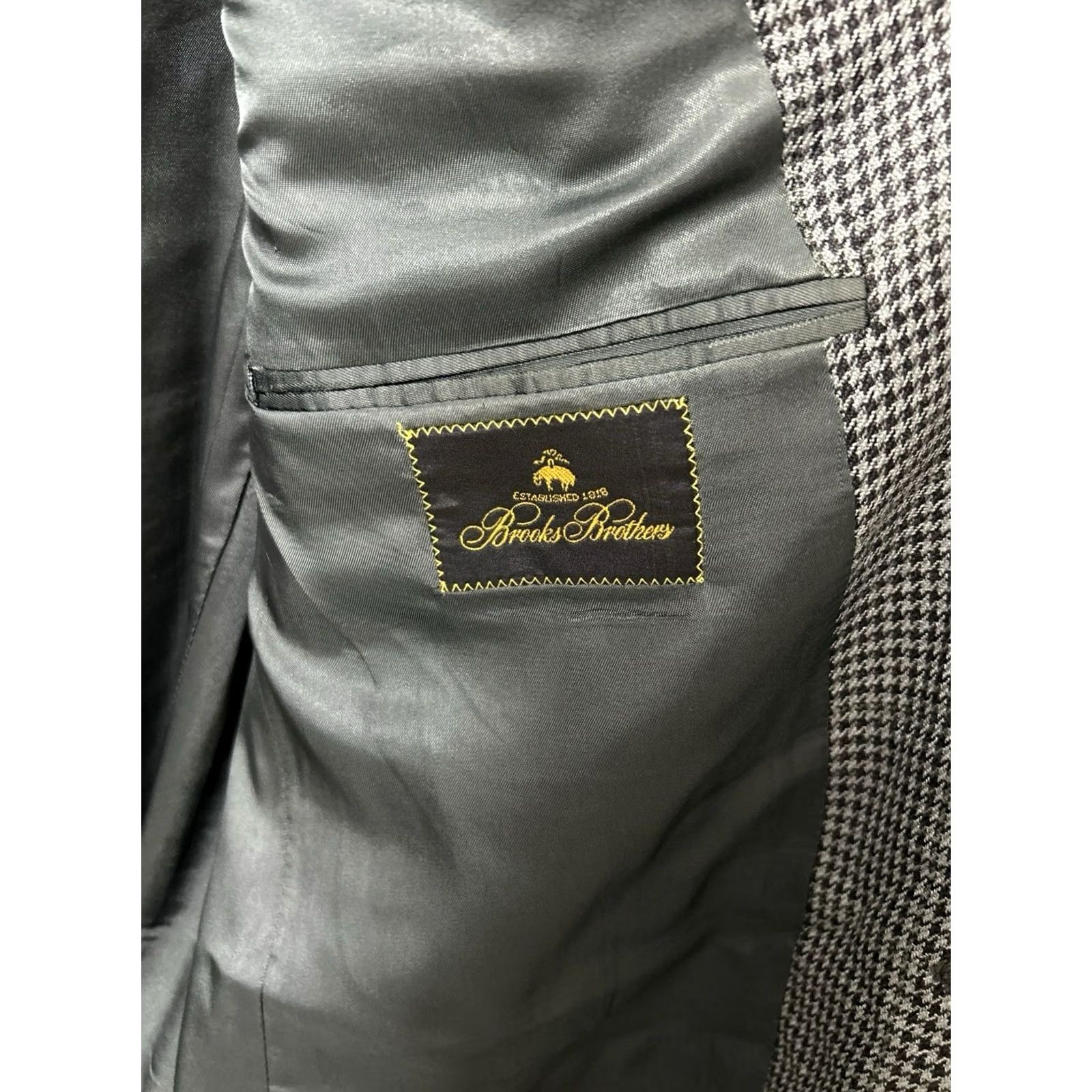 Brooks Brothers VINTAGE Brooks Brothers Blazer Mens 41 Blue Houndstooth Wool Blend Sport Jacket Button Closure United States Mens Size 42R - 7 Thumbnail