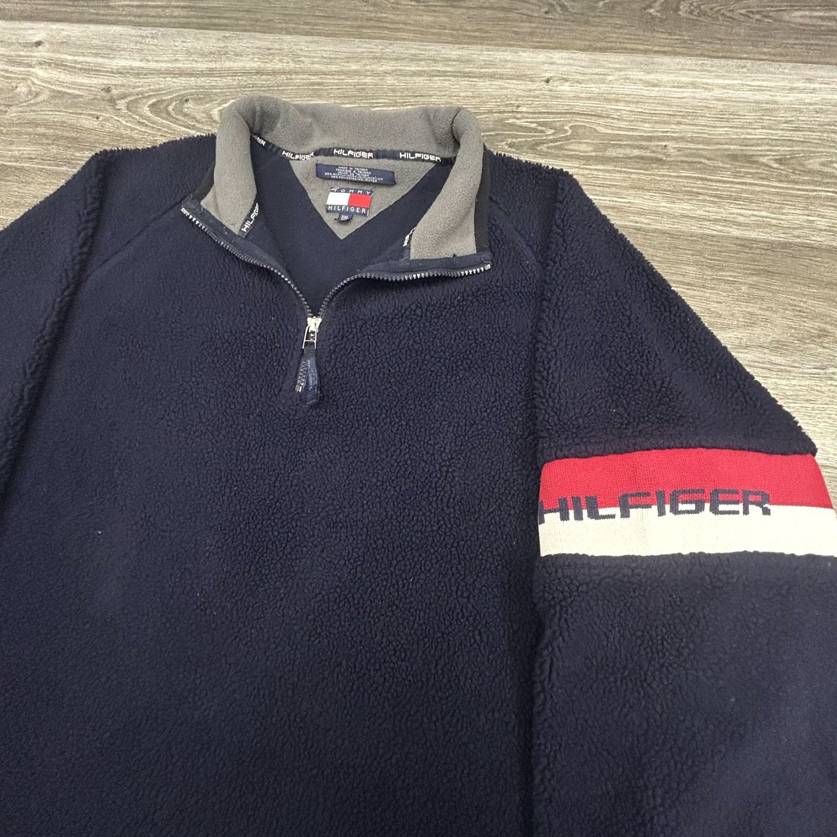 Tommy Hilfiger VINTAGE Tommy Hilfiger Pullover Fleece Jacket Mens 2XL Navy Sleeve Stripe 90s Size US XXL / EU 58 / 5 - 5 Thumbnail