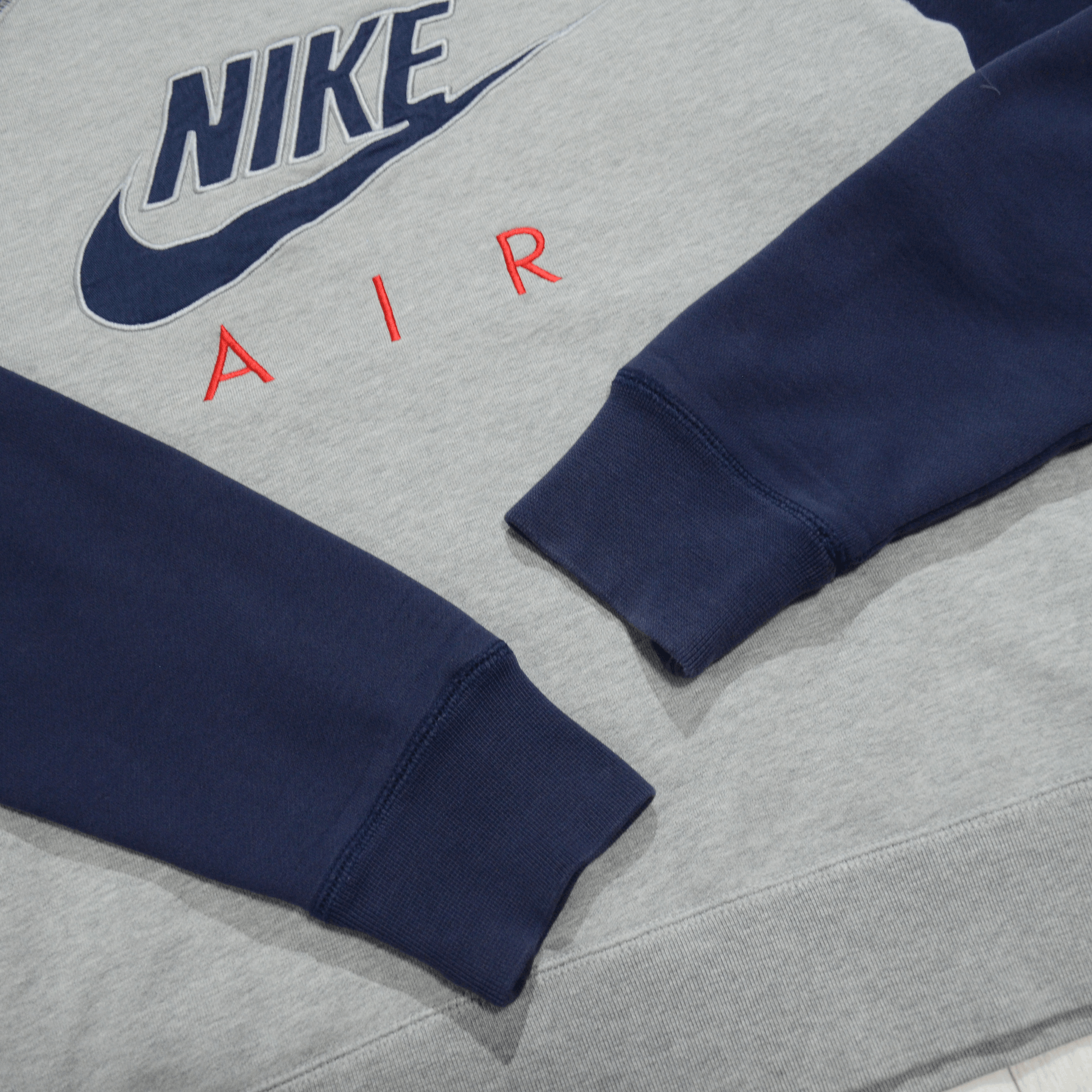 Nike RARE Nike Air Embroidery Big Swoosh Logo Sweatshirt Size US M / EU 48-50 / 2 - 6 Thumbnail
