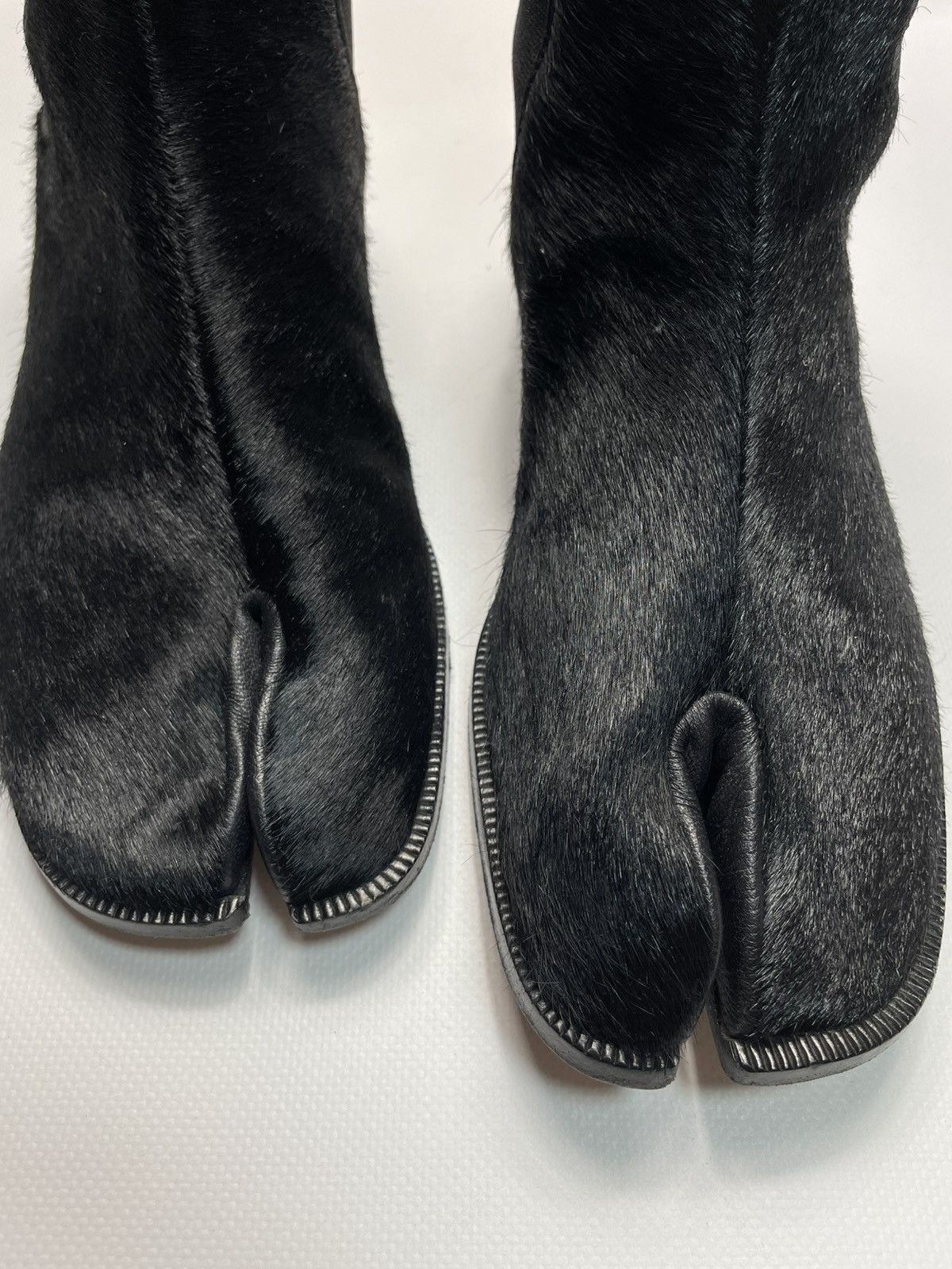 Maison Margiela Maison Margiela Tabi Pony Hair Chelsea Boots Black Size 38.5 Size US 8.5 / IT 38.5 - 12 Thumbnail