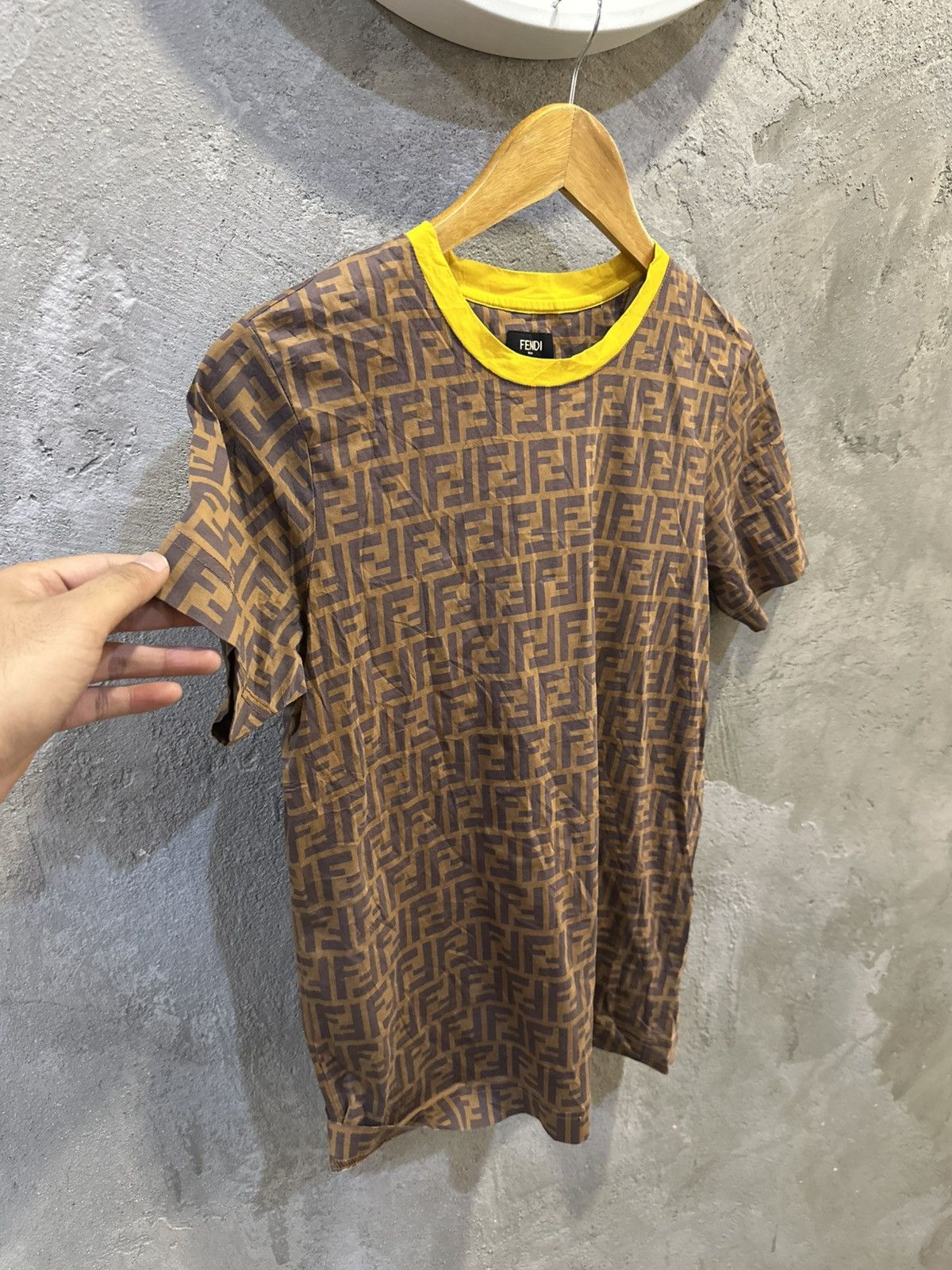 Fendi Fendi Roma Made in Italy Brown/Yellow Monogram T-Shirt Size US M / EU 48-50 / 2 - 12 Thumbnail