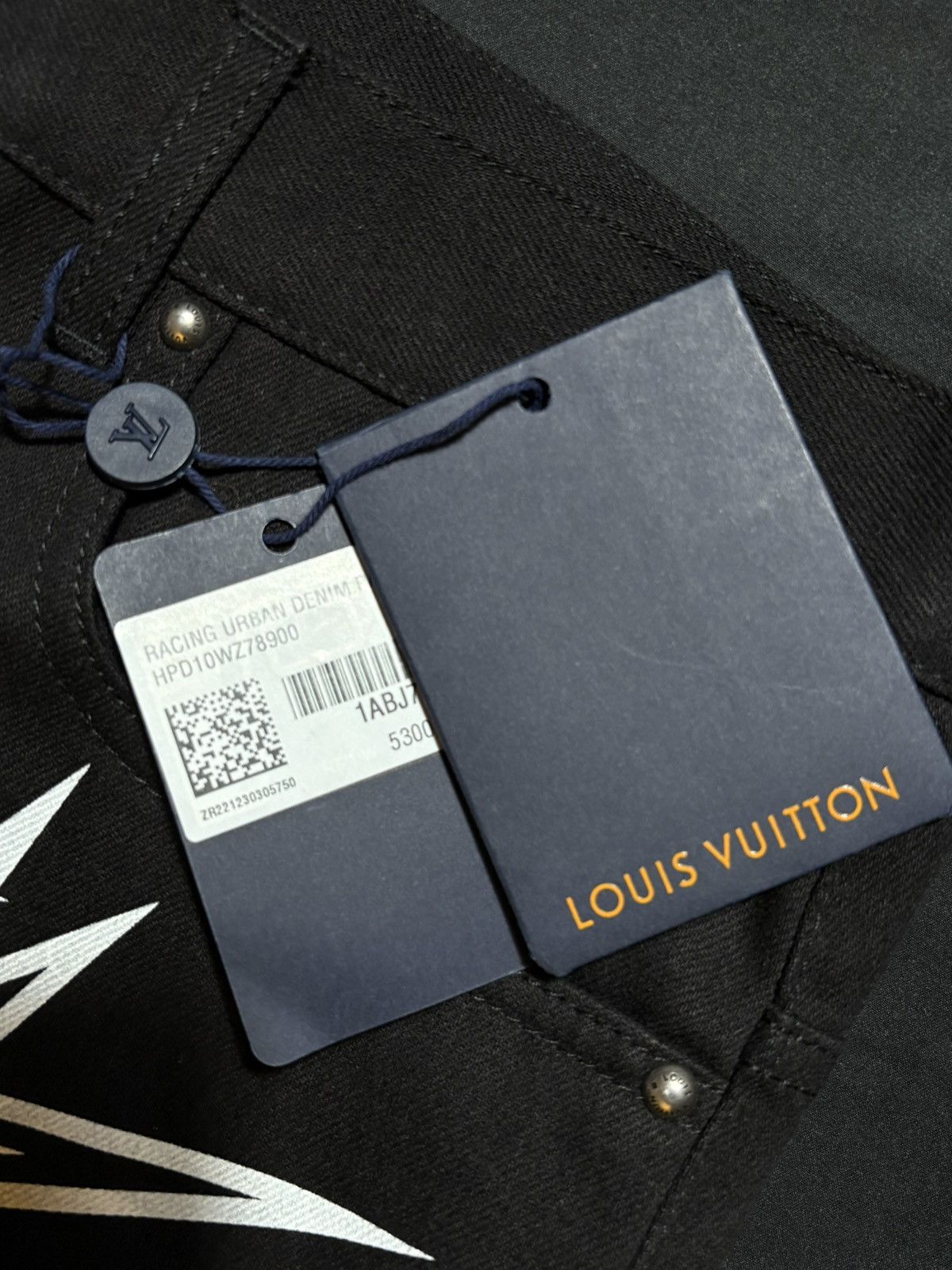 Louis Vuitton Louis Vuitton Graffiti Print Cargo Jeans - Size 30 Size US 30 / EU 46 - 8 Thumbnail