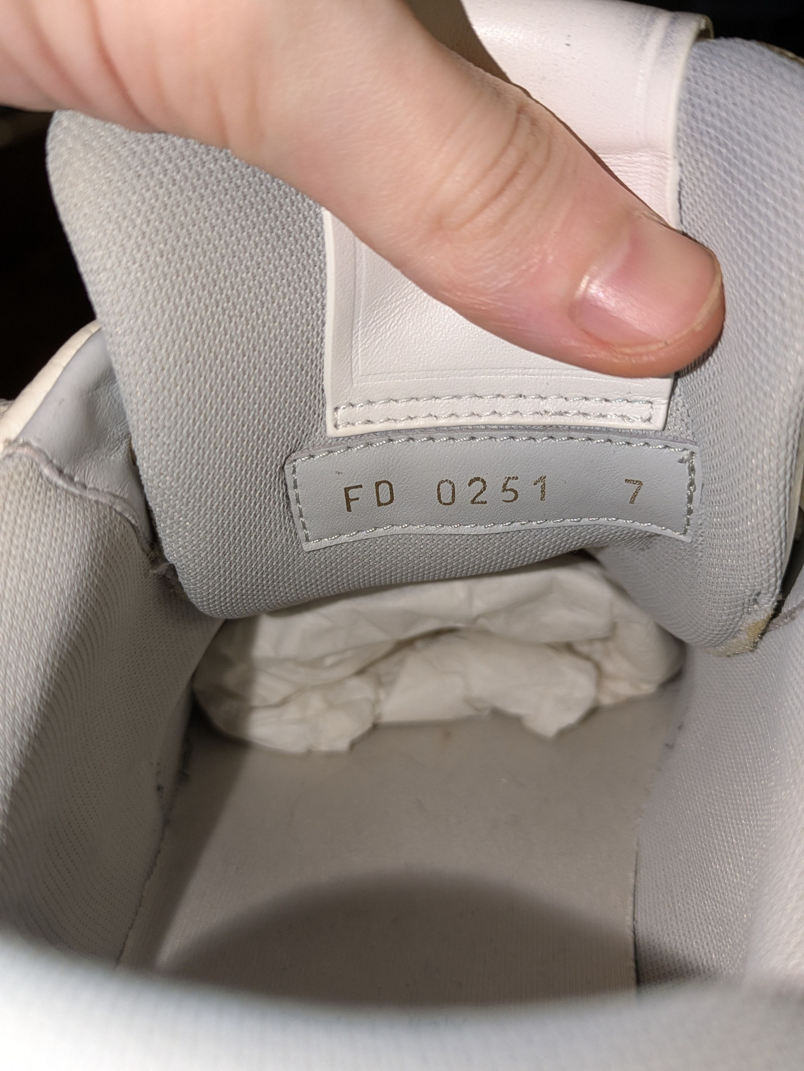 Louis Vuitton LV Trainer white Size US 9 / EU 42 - 8 Thumbnail