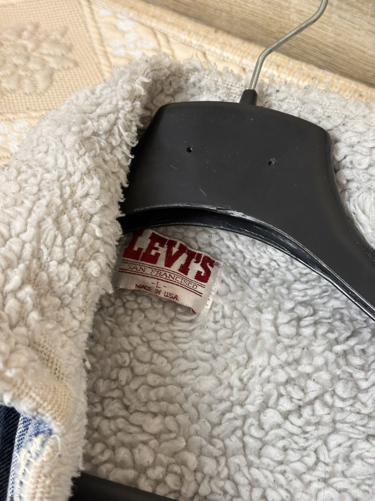 Levi's 🔥 Levis Vintage Trashed Distressed Sherpa Trucker Jacket Size US L / EU 52-54 / 3 - 4 Thumbnail