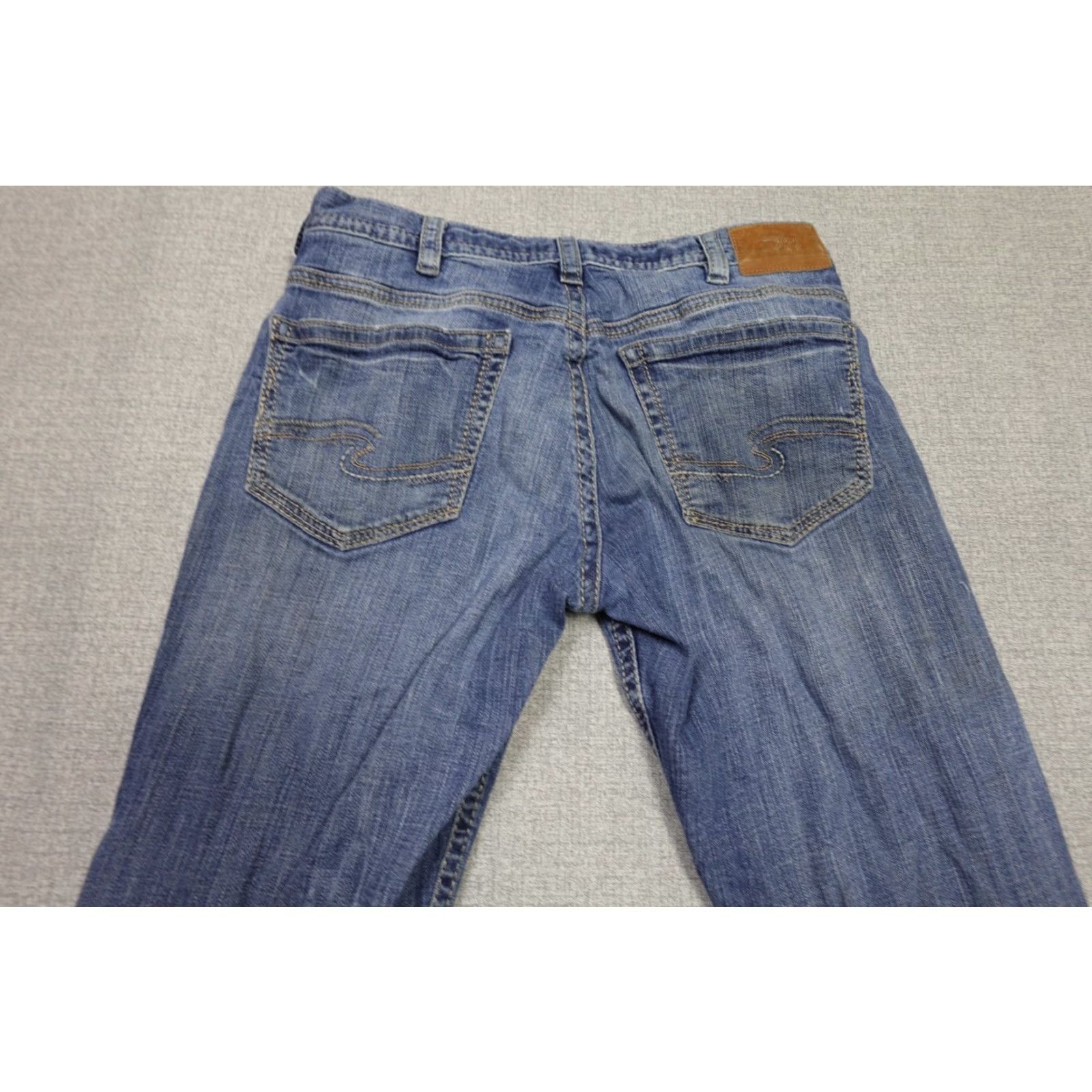 Silver Jeans Co. Silver Jeans Jeans 32x32 Blue Gordie Dark Wash Western Stretch Outdoors Rancher Men 32x32 Blue Buckle Bke 5-Pocket Denim USA Vintage? Size US 32 / EU 48 - 6 Thumbnail