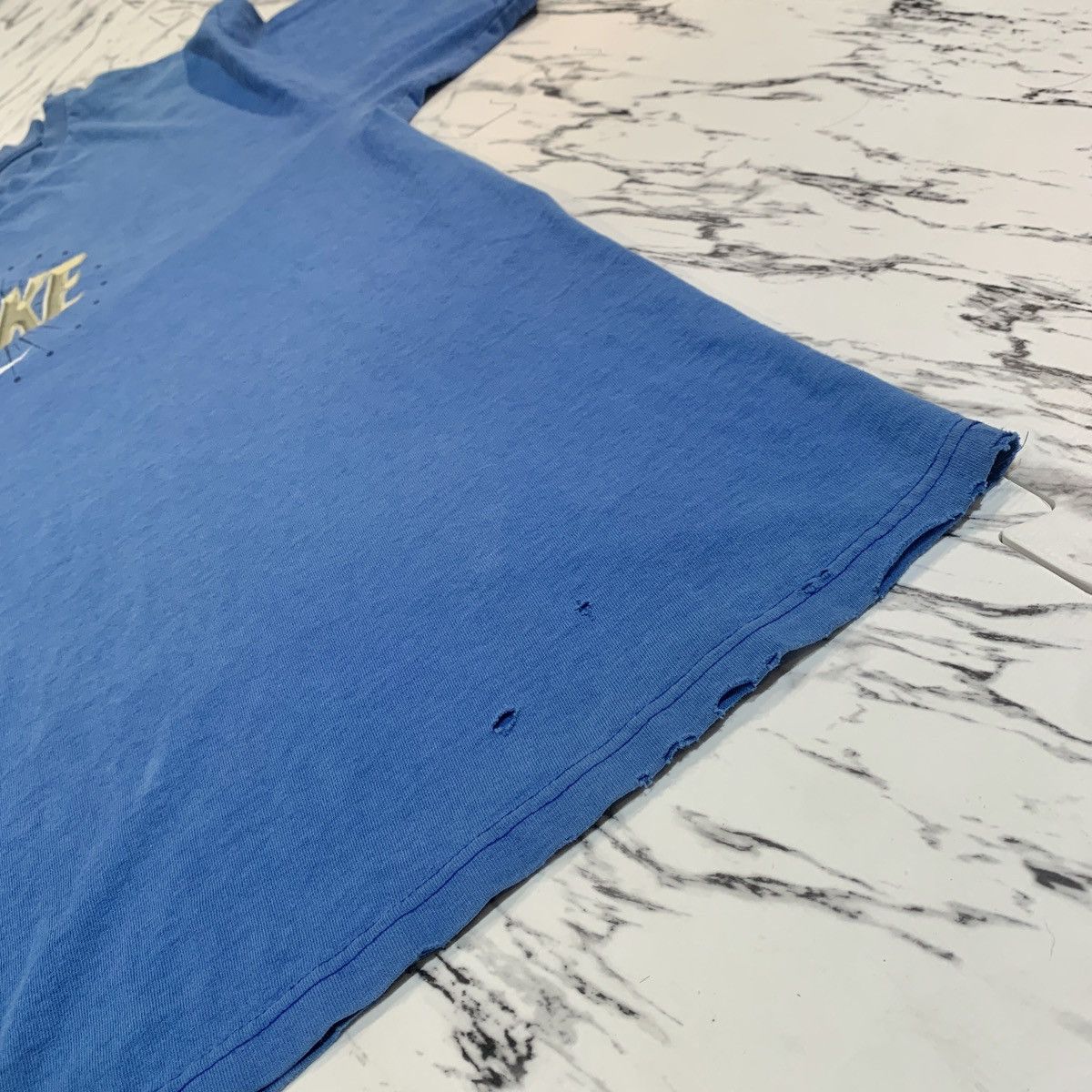 Nike Nike Graphic Tee Y2K Vintage 2000s Size Small Textured Blue Size US S / EU 44-46 / 1 - 4 Thumbnail