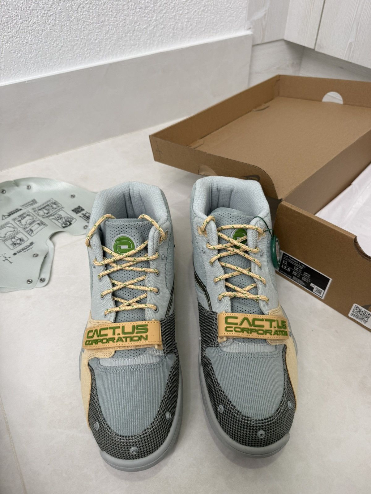 Nike × Travis Scott Nike Air Trainer 1 SP Travis Scott Grey Haze Size: US M 11 Size US 11 / EU 44 - 11 Thumbnail