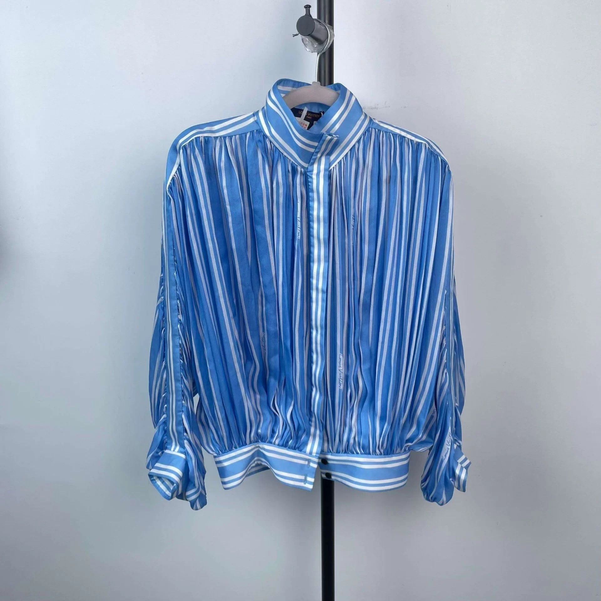 Louis Vuitton Louis Vuitton men's casual shirt Size US XXS / EU 40 - 1 Thumbnail
