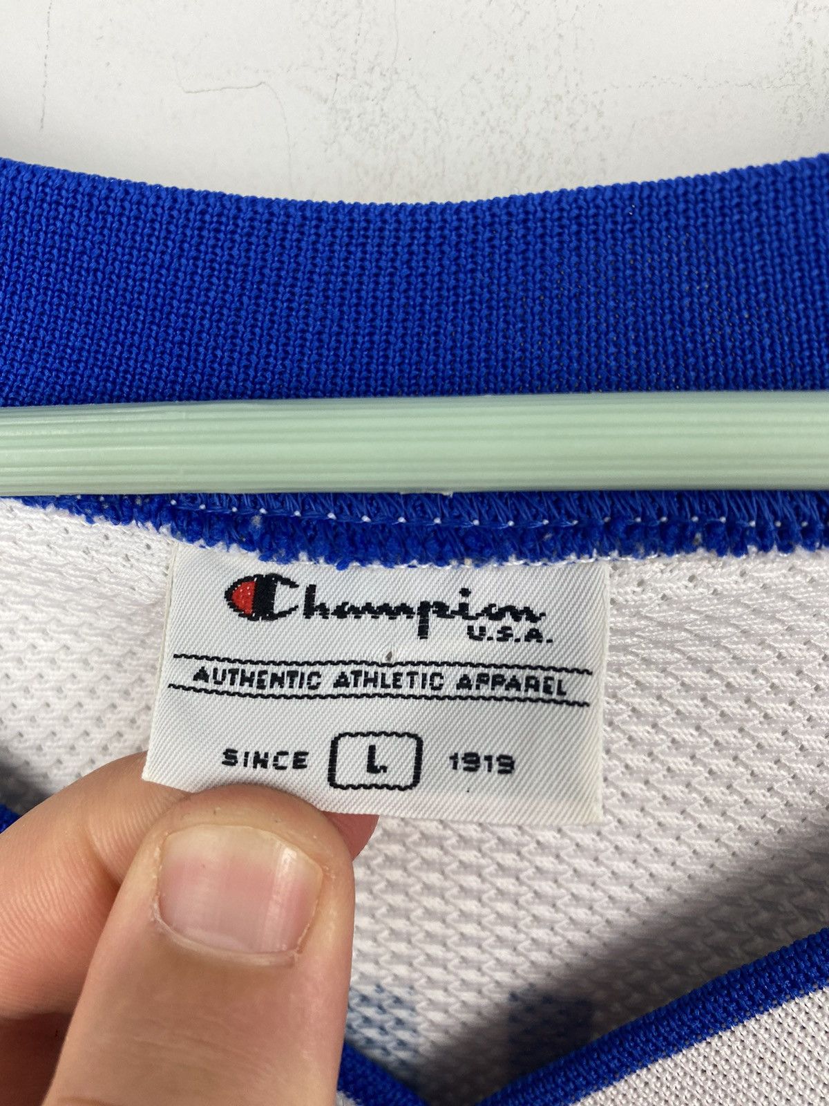 Champion Vintage Dirk Nowitzki Dallas Mawericks Champion Jersey Bulls Size US L / EU 52-54 / 3 - 18 Thumbnail
