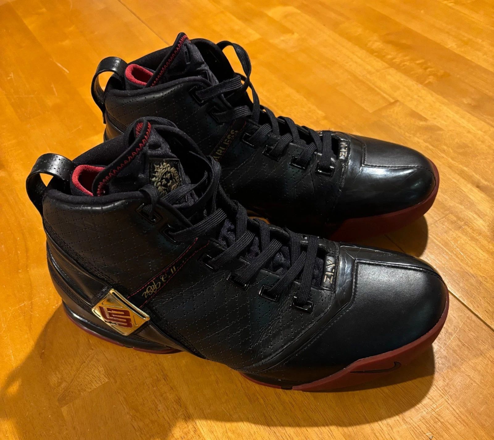 Nike 2007 LeBron 5 Black Crimson Metallic Gold Size US 12 / EU 45 - 24 Thumbnail