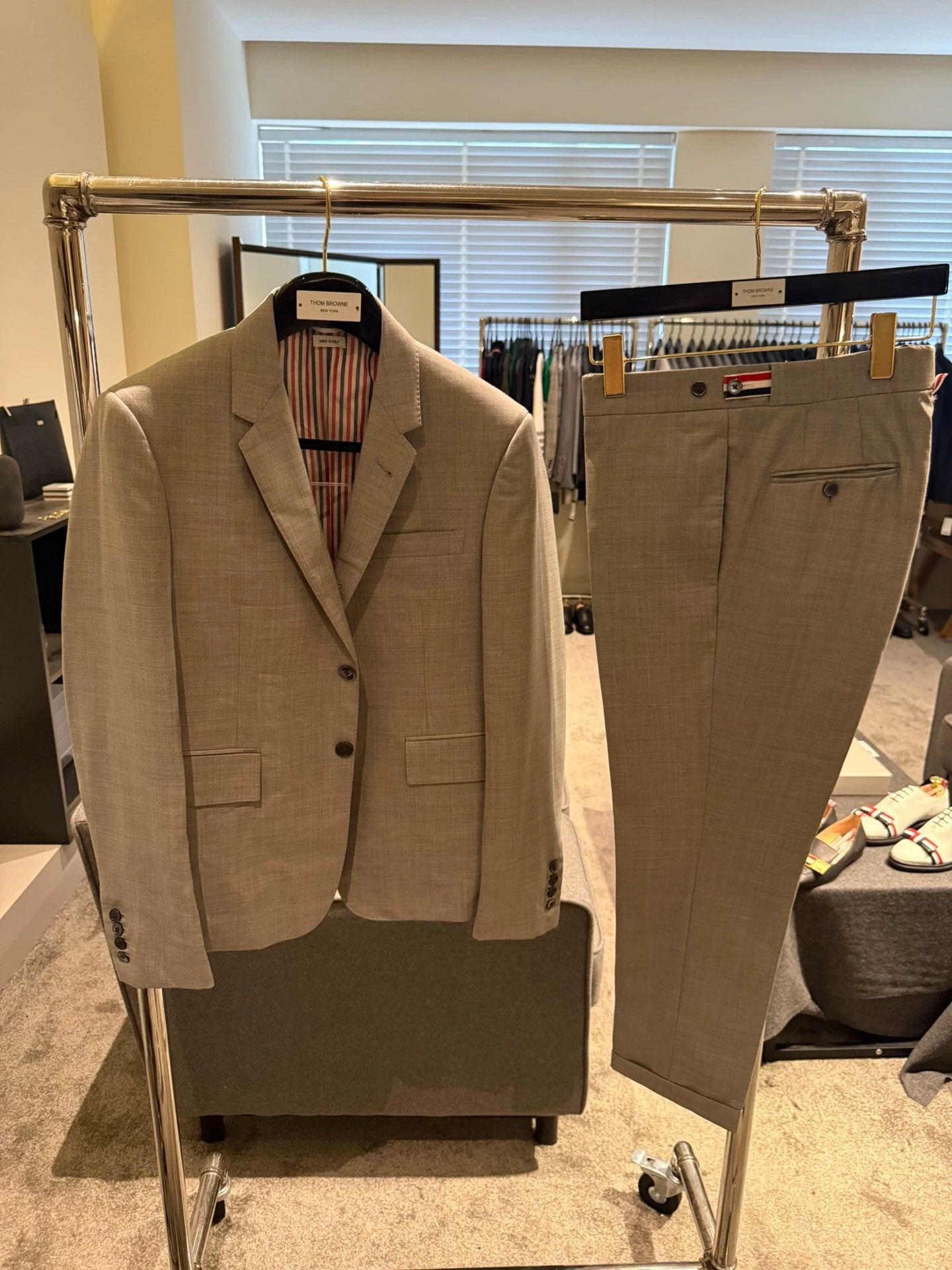Thom Browne Thom Browne Classic Light Gray Tailored Suit 95 New Size US M / EU 48-50 / 2 - 2 Thumbnail