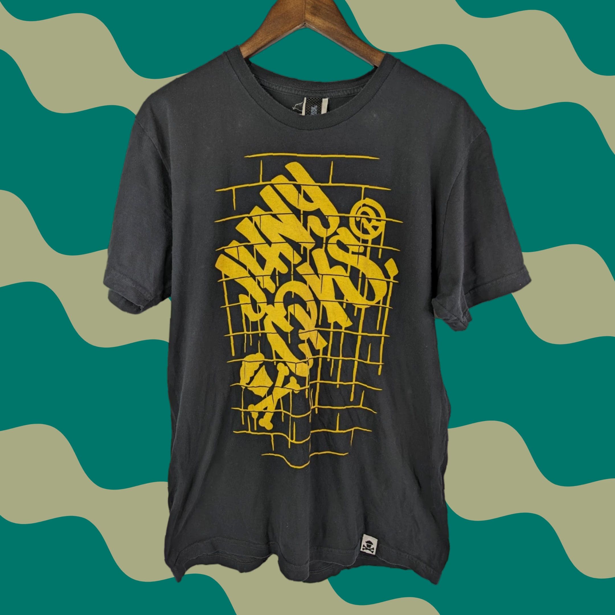 Johnny Cupcakes Johnny Cupcakes Tee Black Mens Large L Graffiti Shirt Basic Tee Limited Size Large (Defect) Size US L / EU 52-54 / 3 - 1 Thumbnail