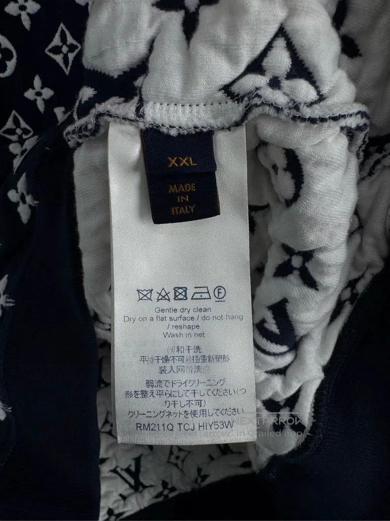 Louis Vuitton LOUIS VUITTON Monogram Knit Sweatshirt. Size US XXL / EU 58 / 5 - 5 Thumbnail