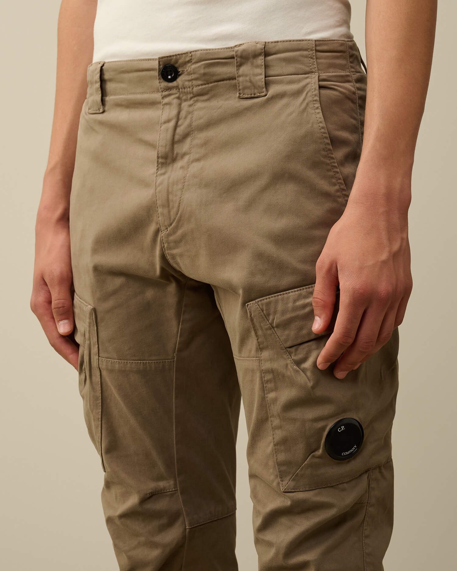 C.P. Company o1y1224 Logo Cargo Pant in Khaki Size US 28 / EU 44 - 3 Thumbnail
