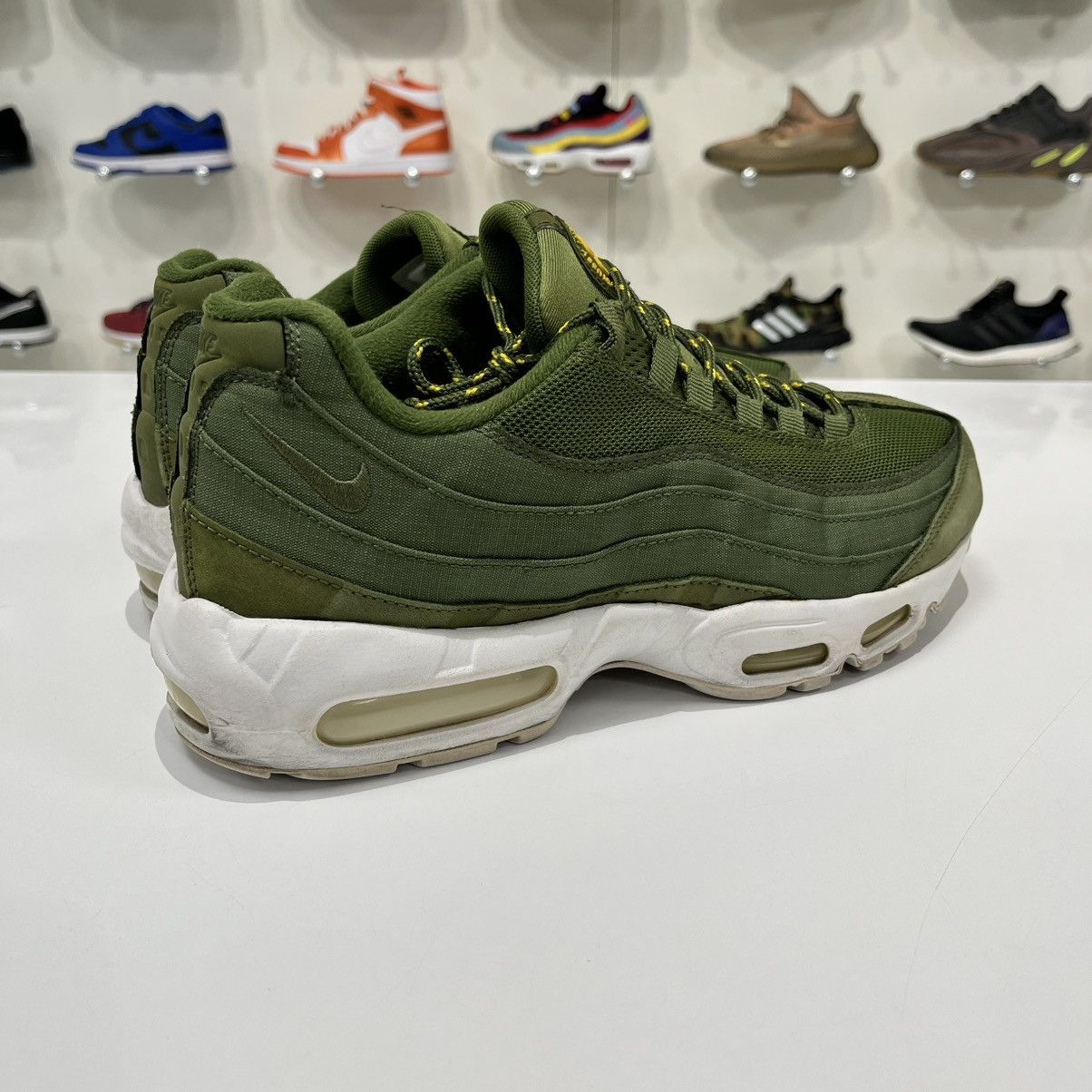 Nike × Stussy Nike Air Max 95 x Stussy Olive Size US 9.5 / EU 42-43 - 6 Thumbnail
